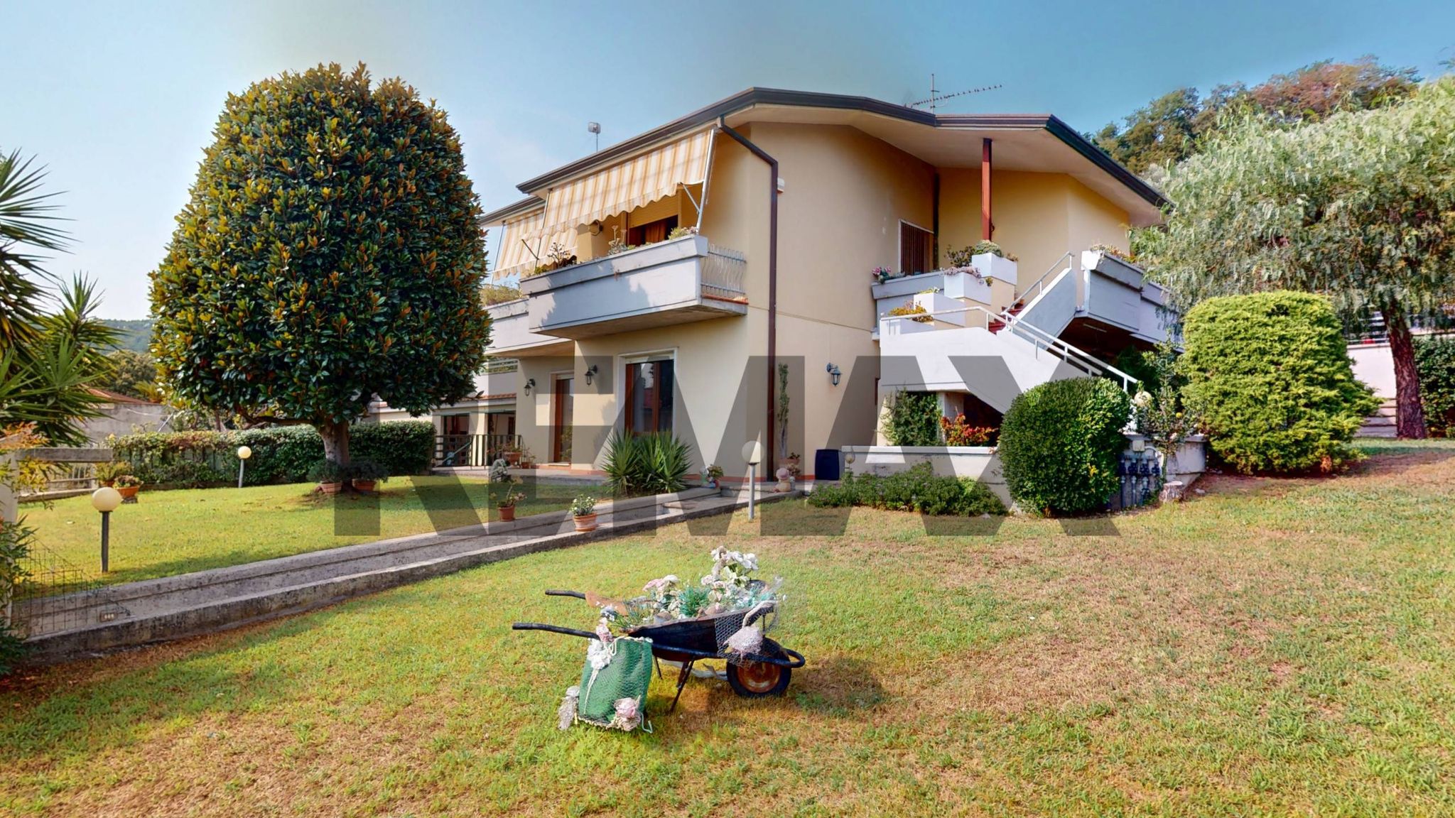 Immobile a Massarosa
