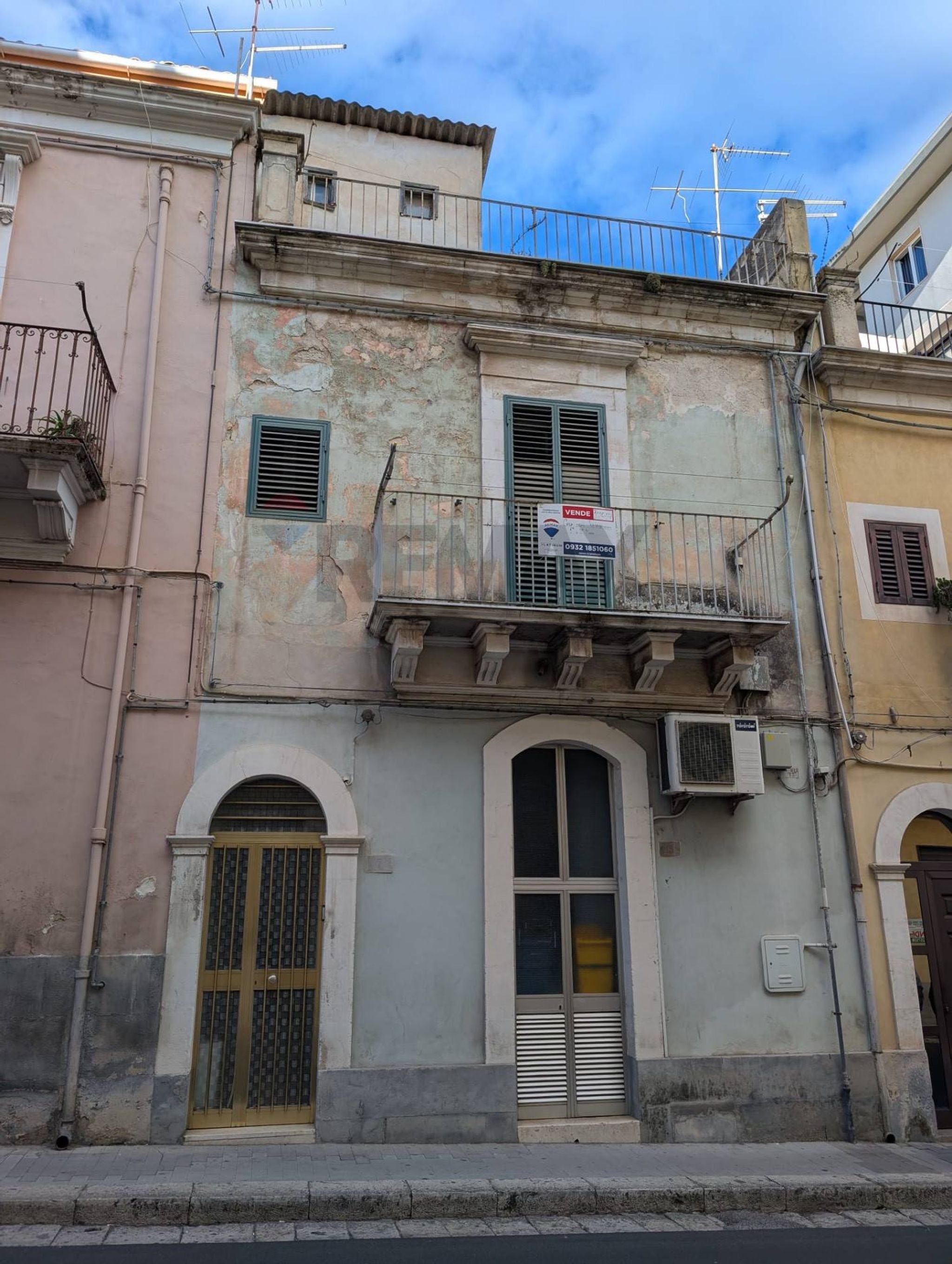 Edificio all'aperto