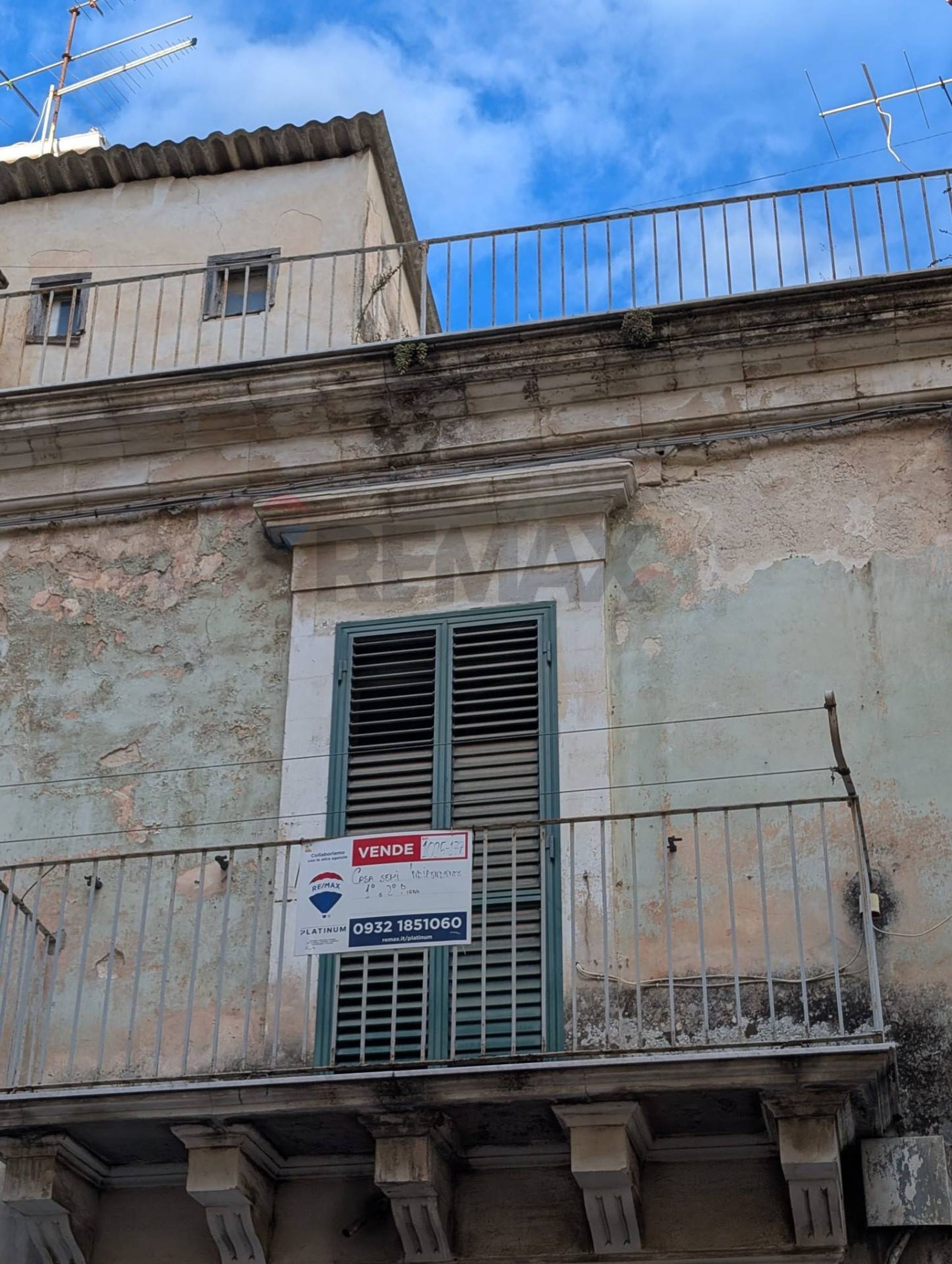 Edificio all'aperto