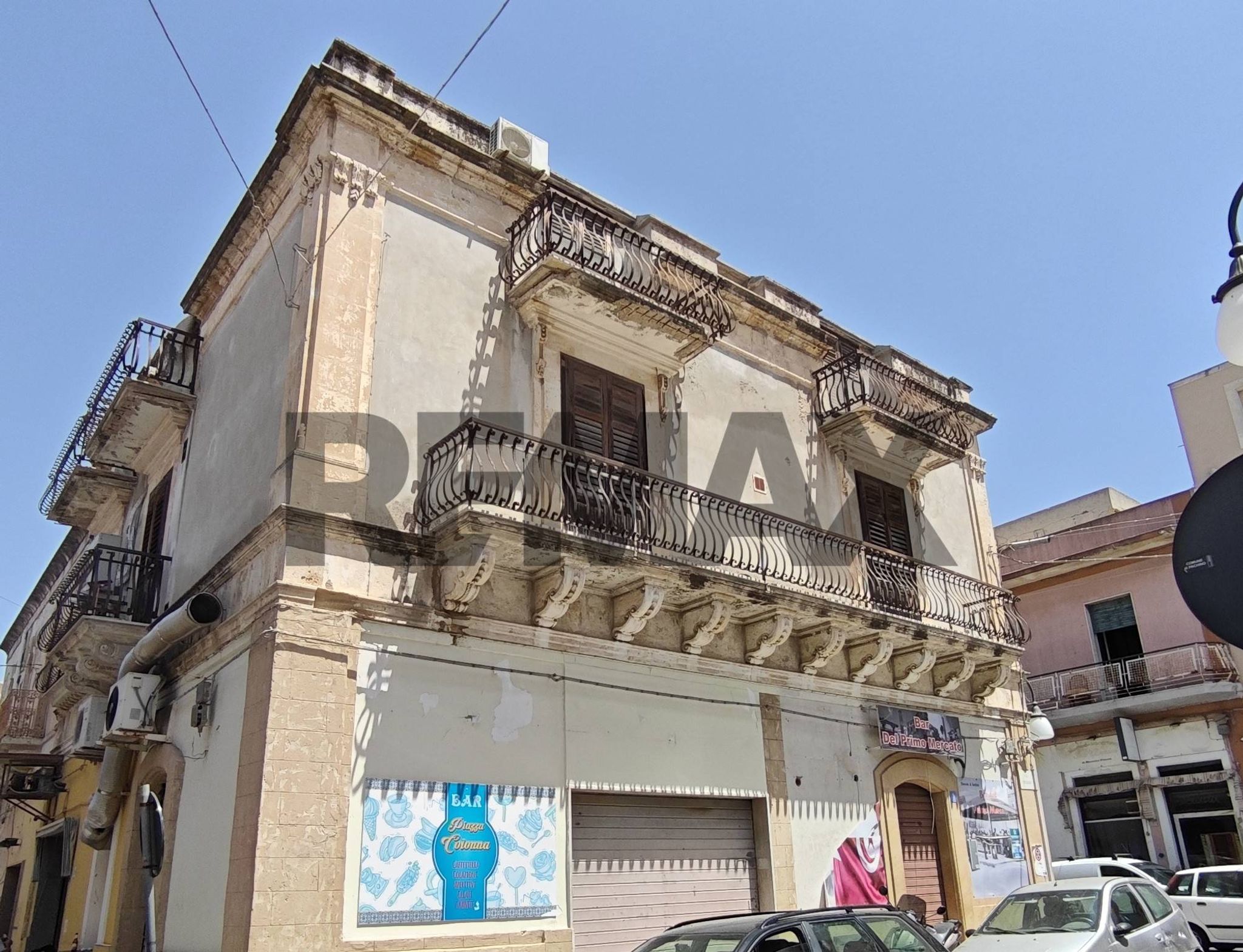 Edificio all'aperto