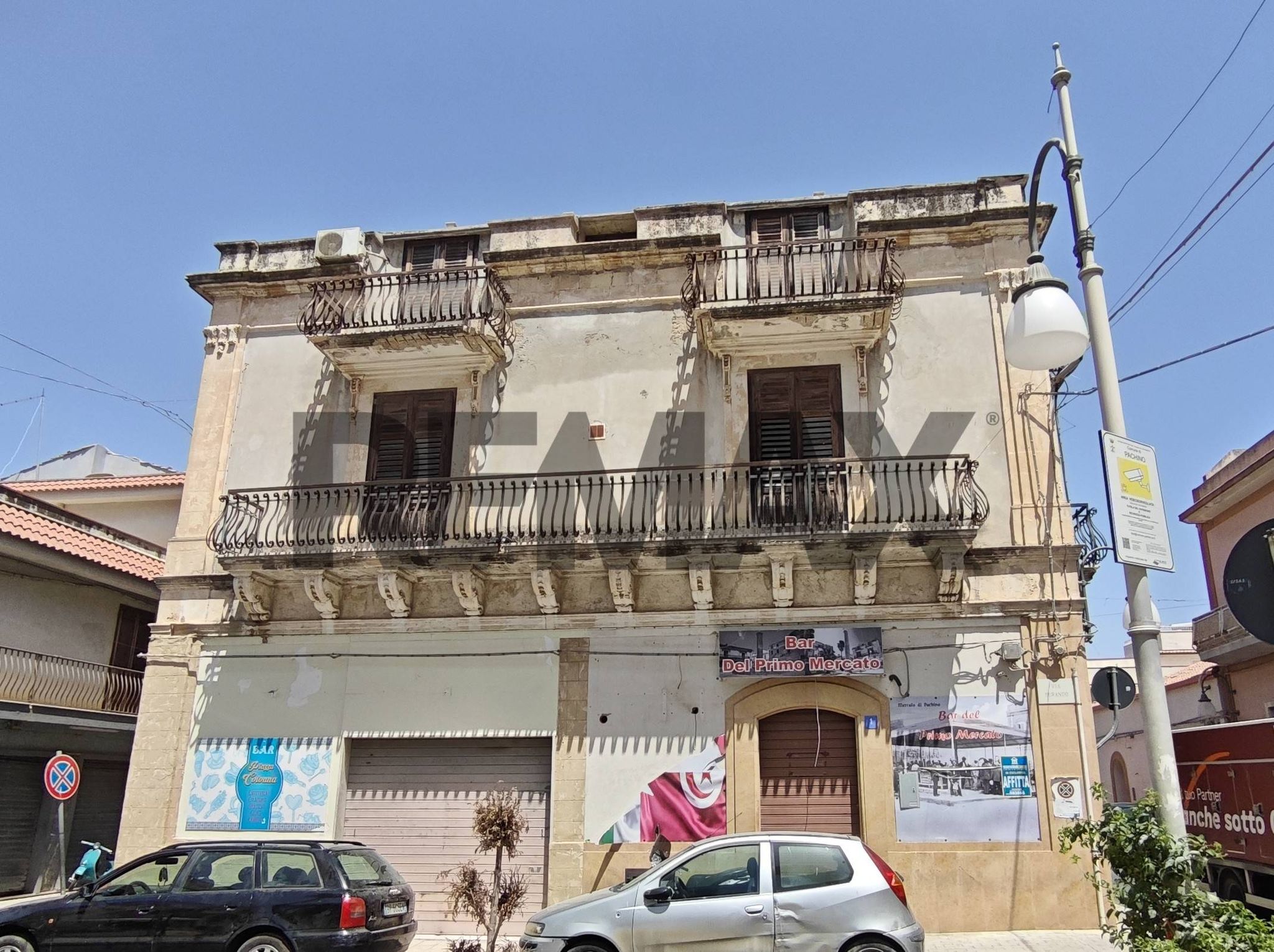 Edificio all'aperto
