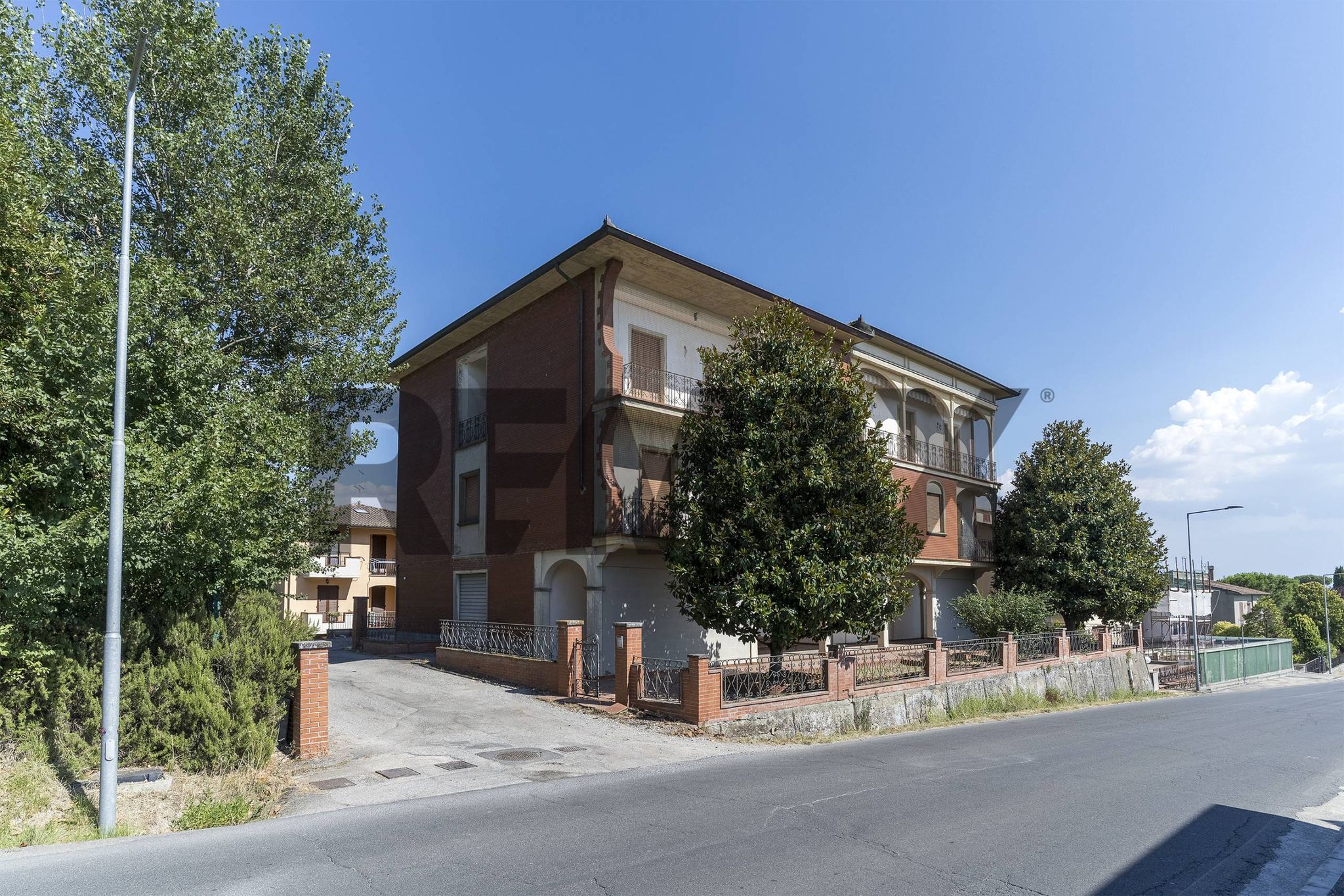 Edificio all'aperto