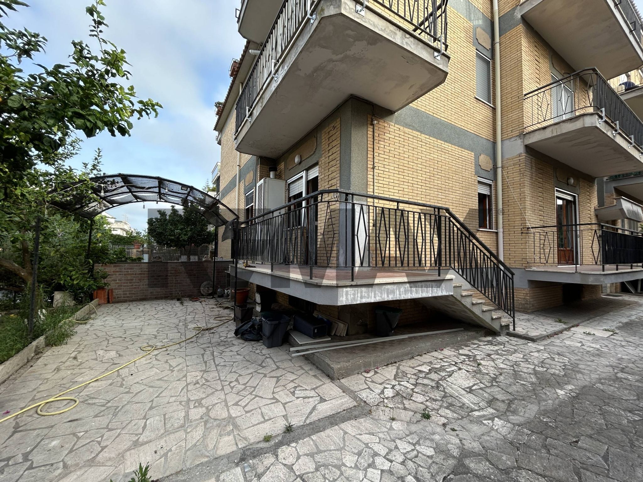 Edificio all'aperto