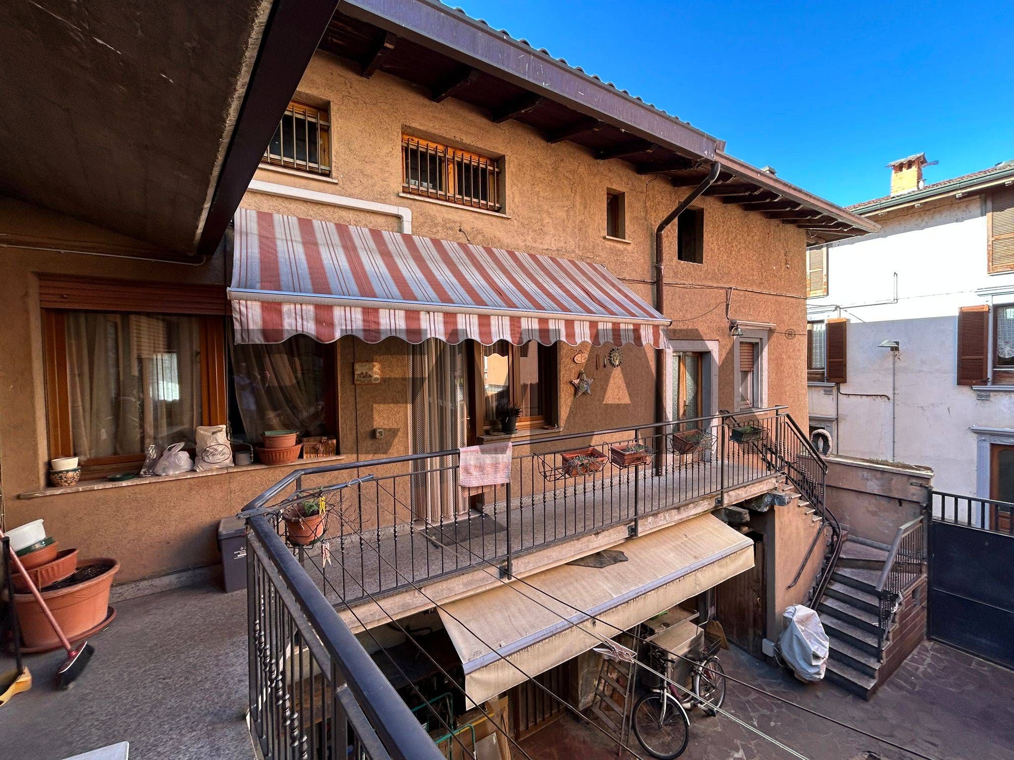 Casa all'aperto