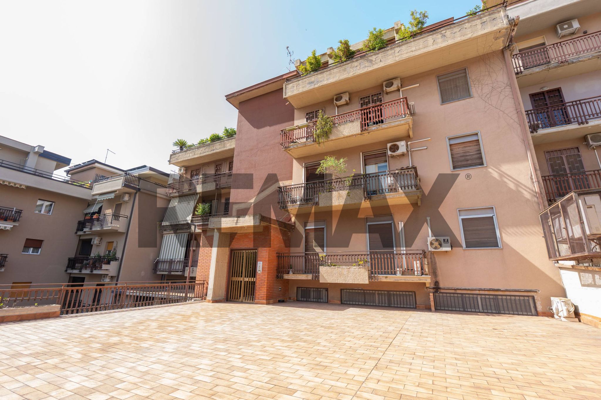 Edificio all'aperto