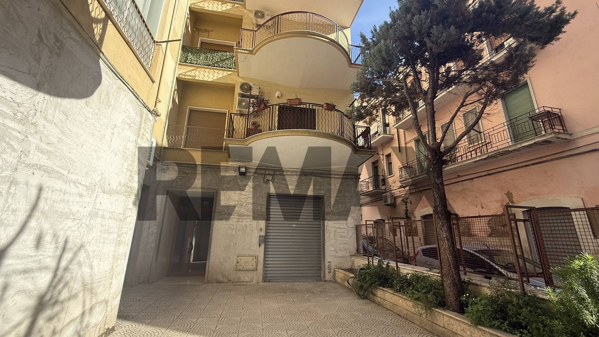 Edificio all'aperto