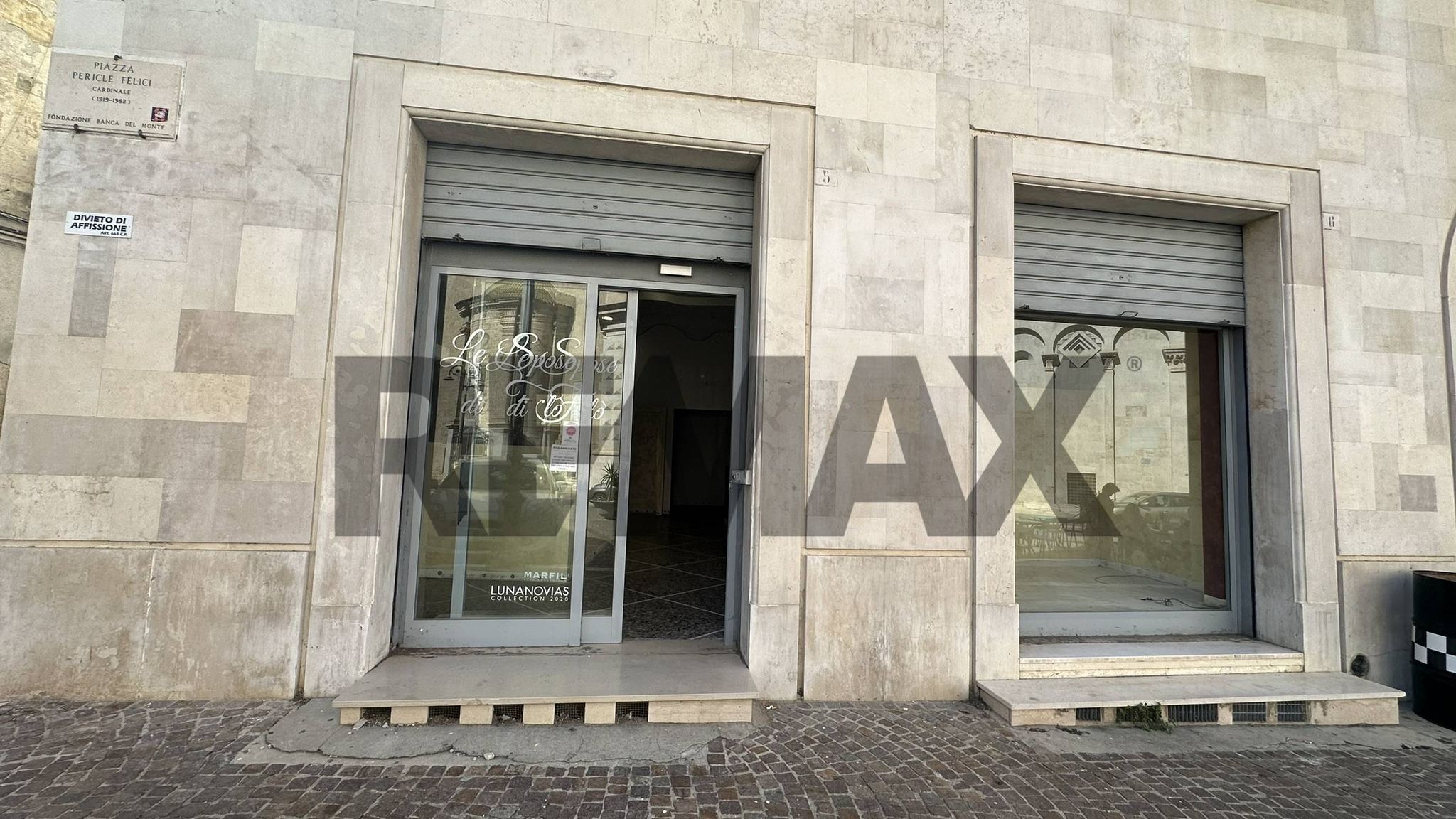 Edificio all'aperto