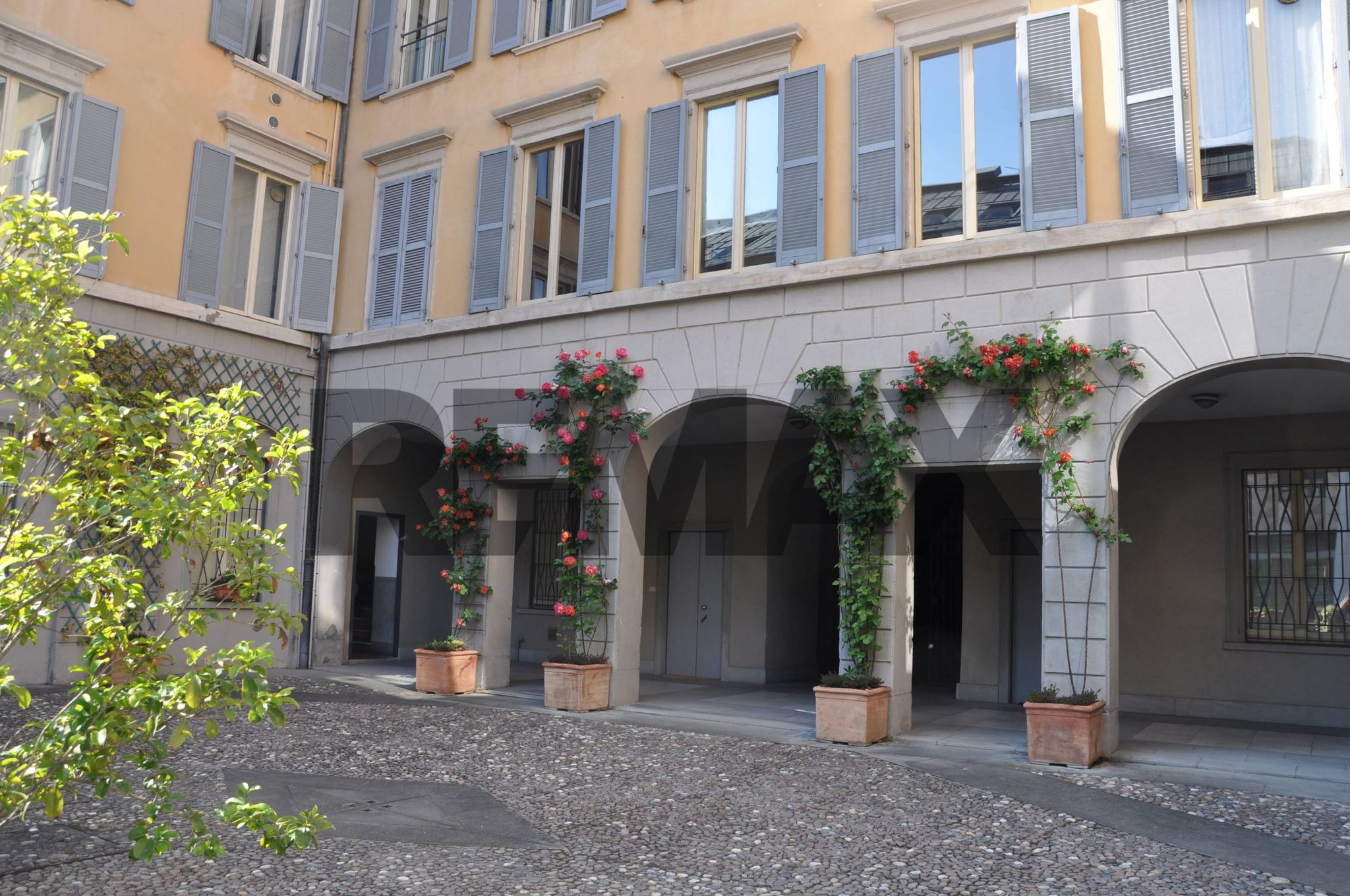 Edificio all'aperto