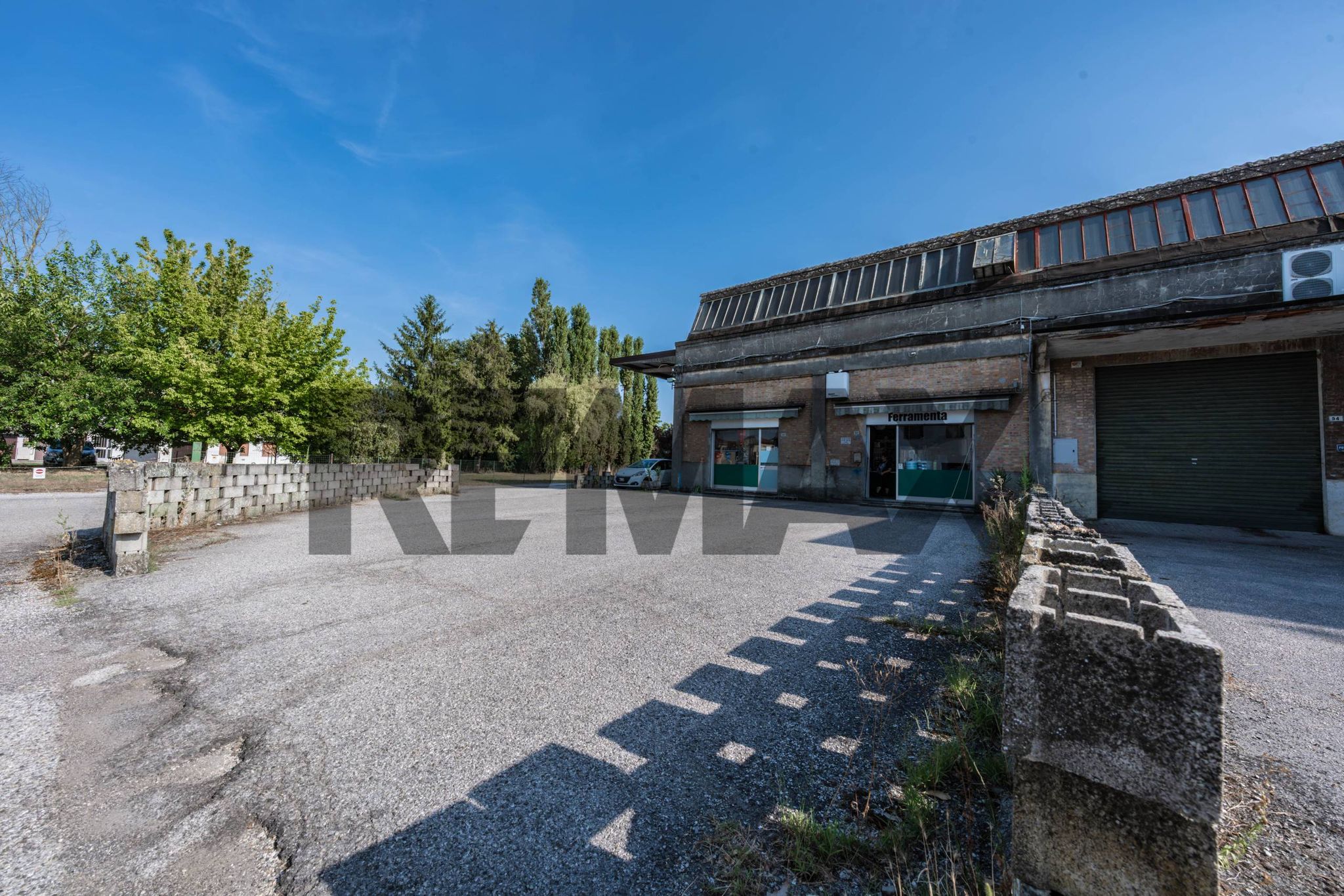 Edificio all'aperto