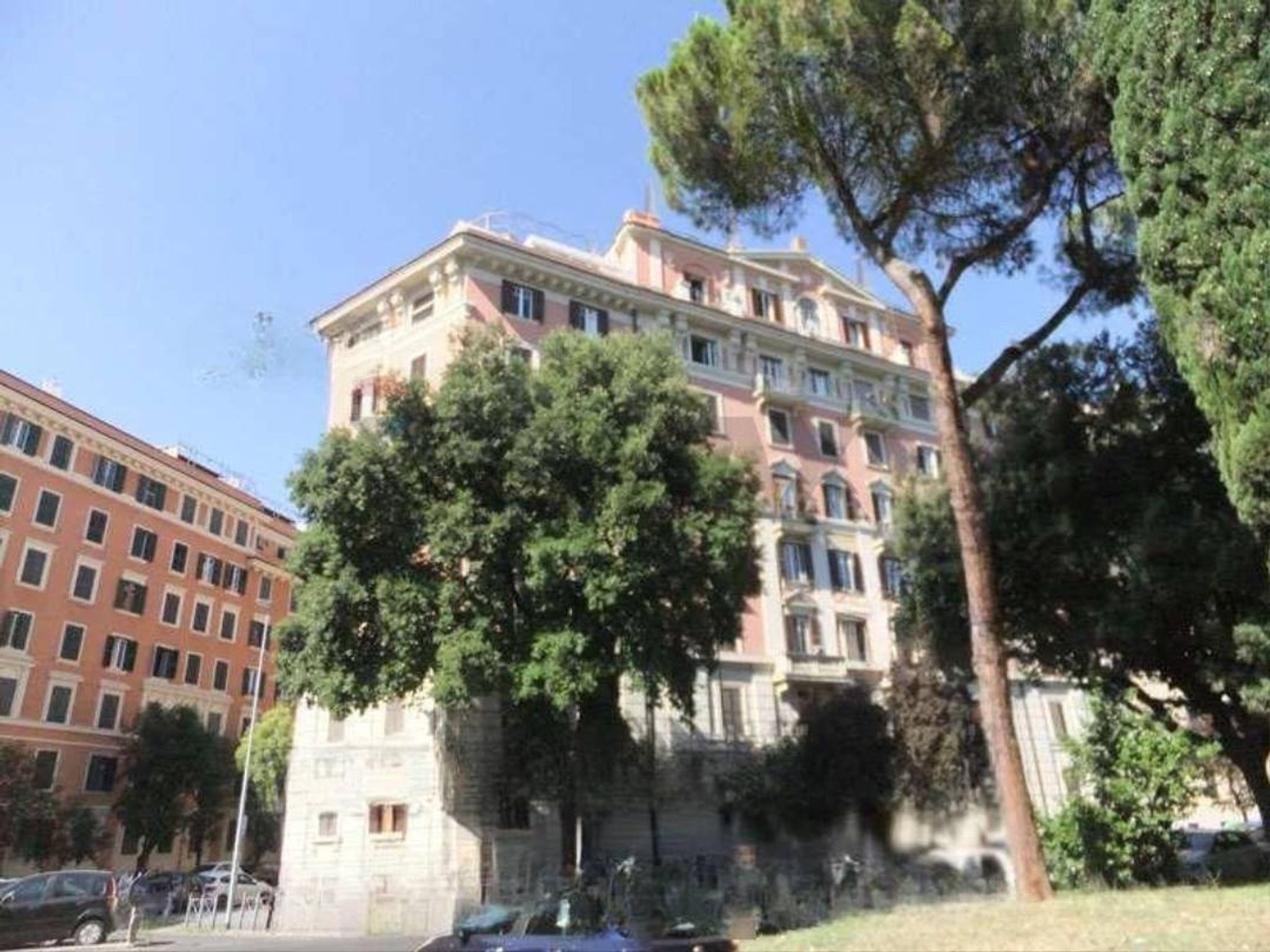 Edificio all'aperto