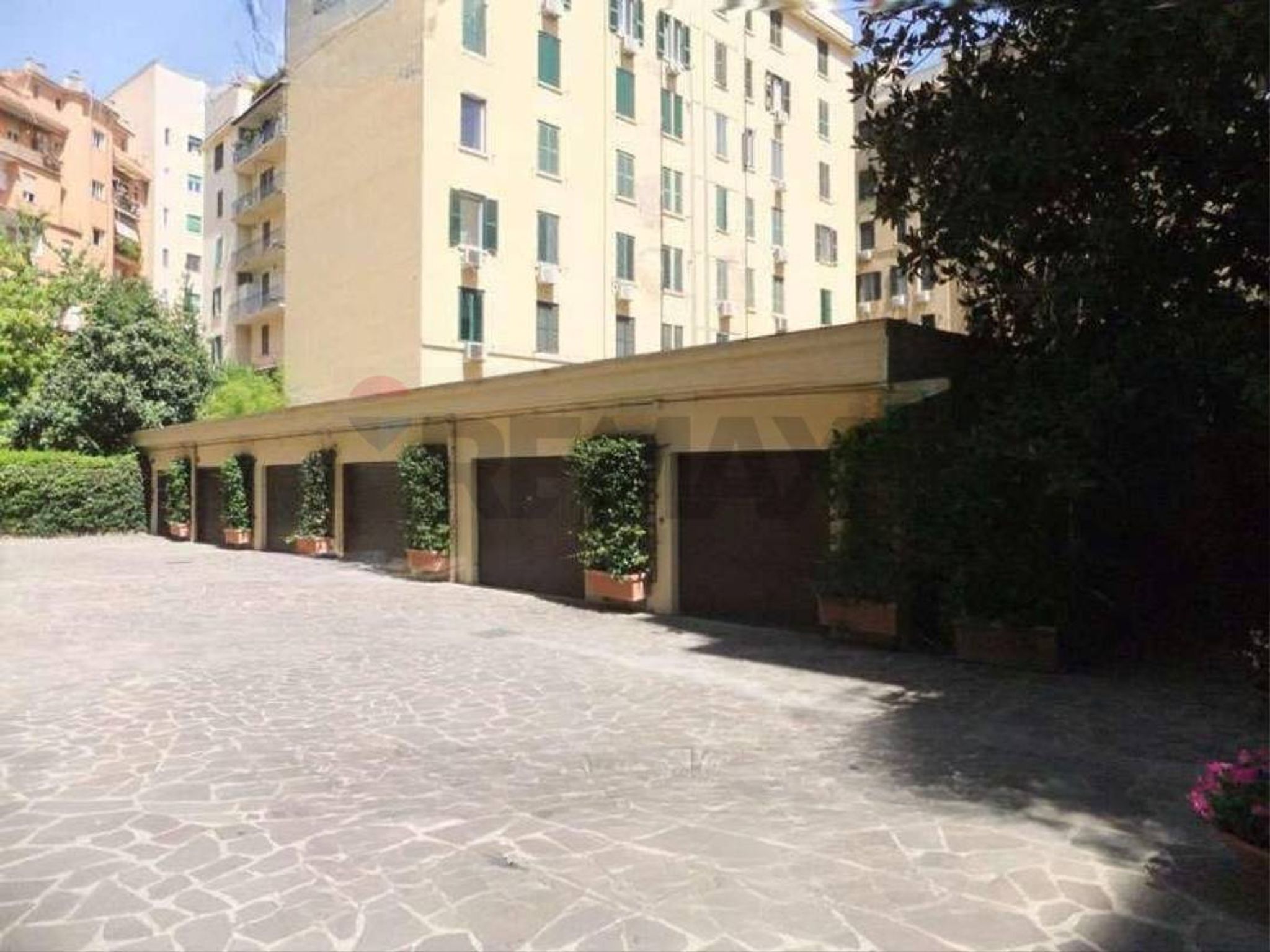 Edificio all'aperto