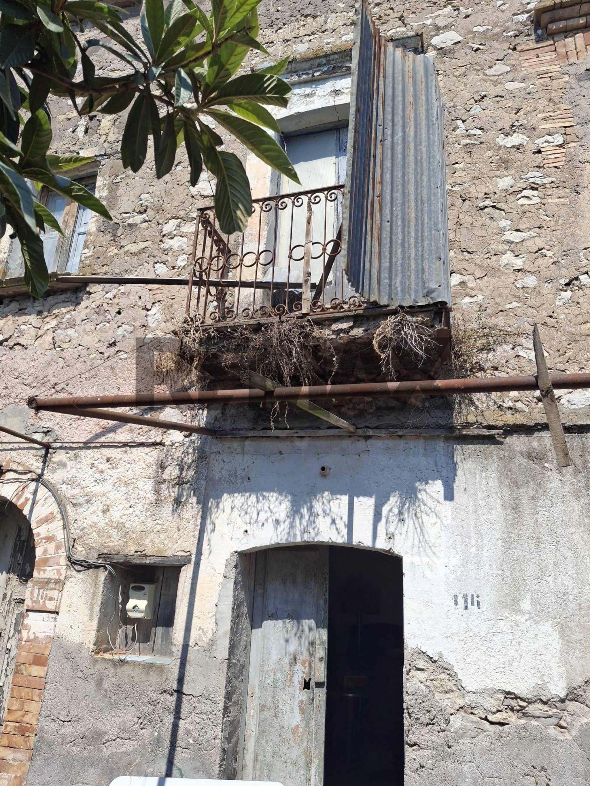 Edificio all'aperto