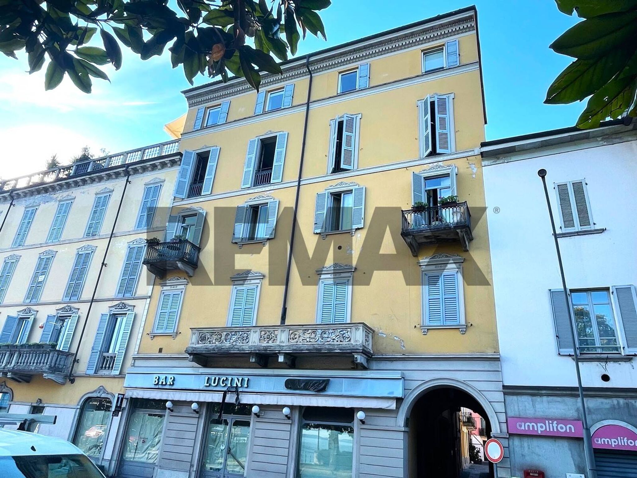 Edificio all'aperto
