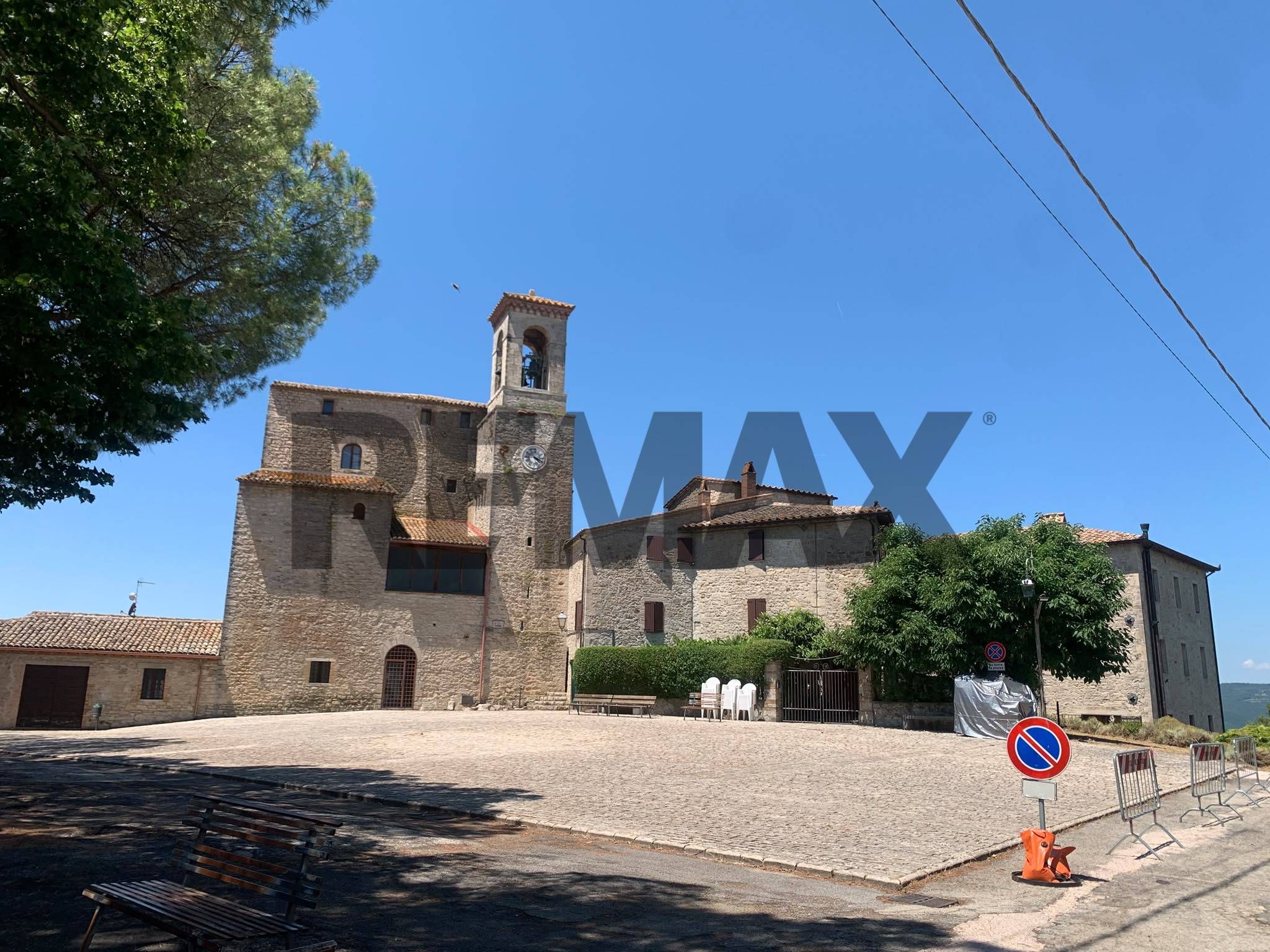 Property in Todi