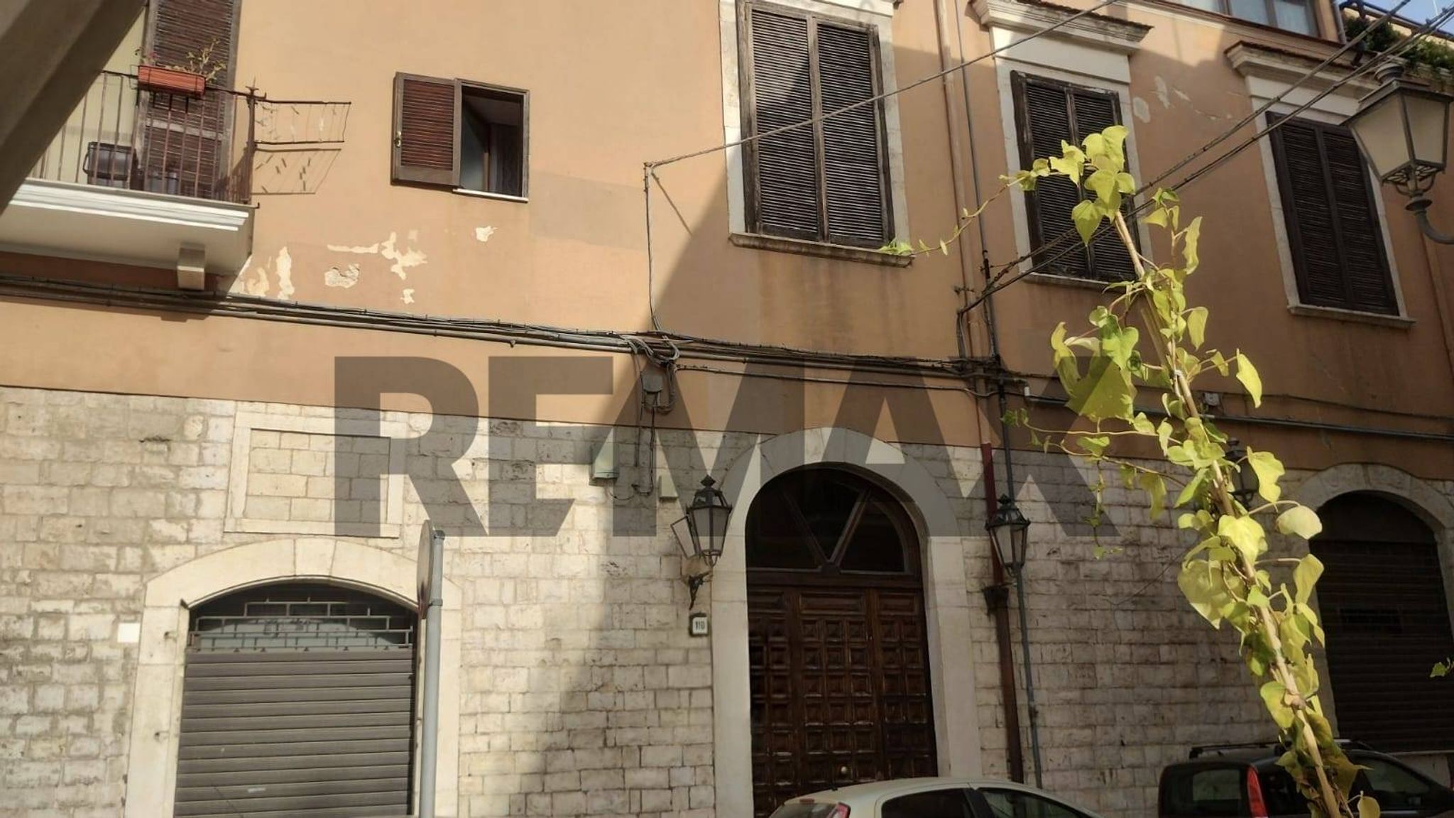 Edificio all'aperto