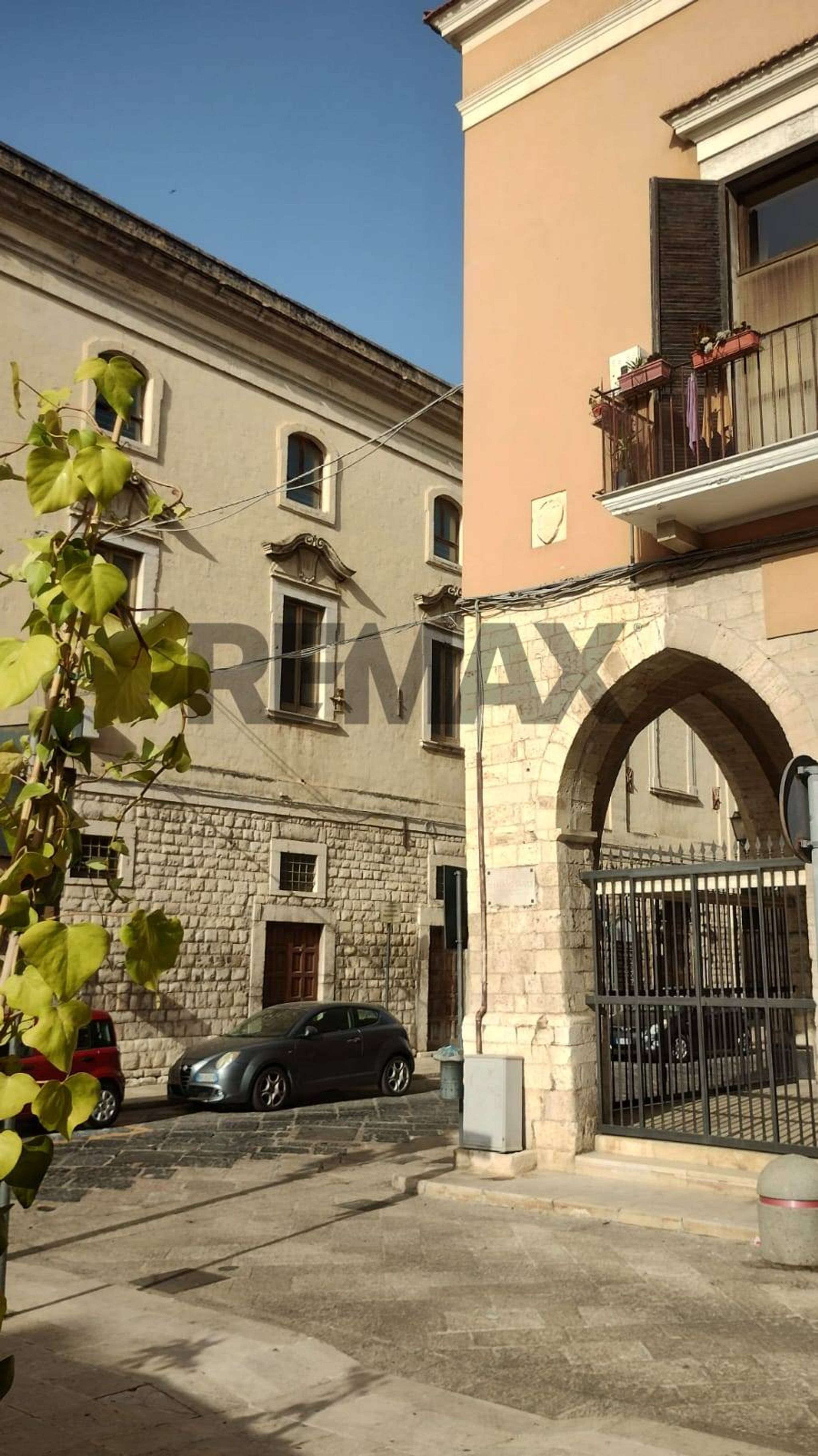 Edificio all'aperto