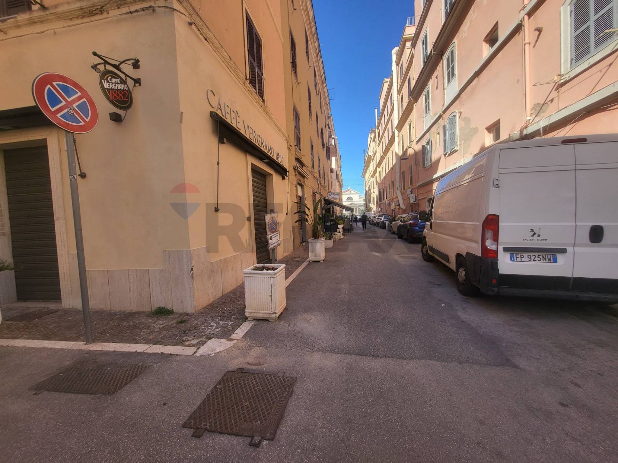 Edificio all'aperto