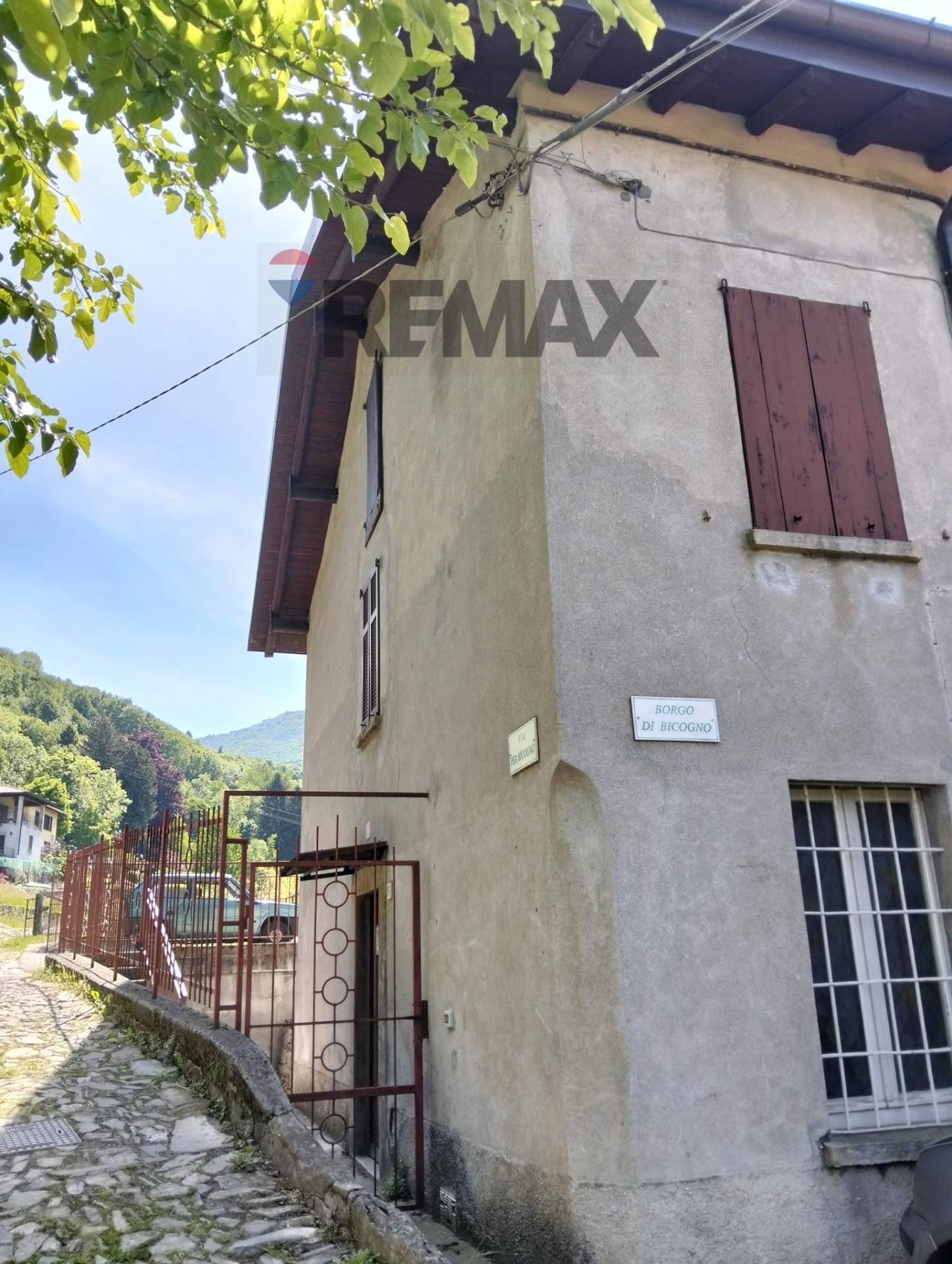 Property in Faggeto Lario