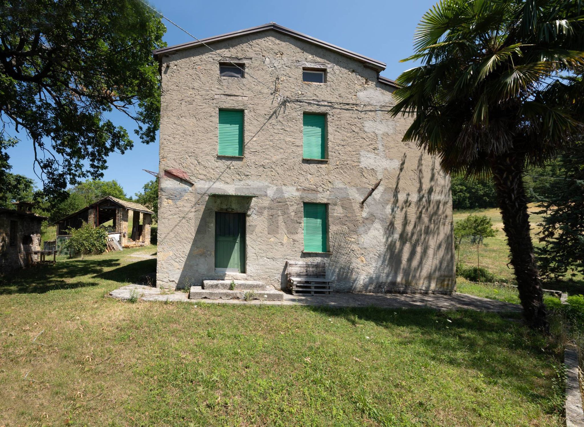Property in Varano de' Melegari