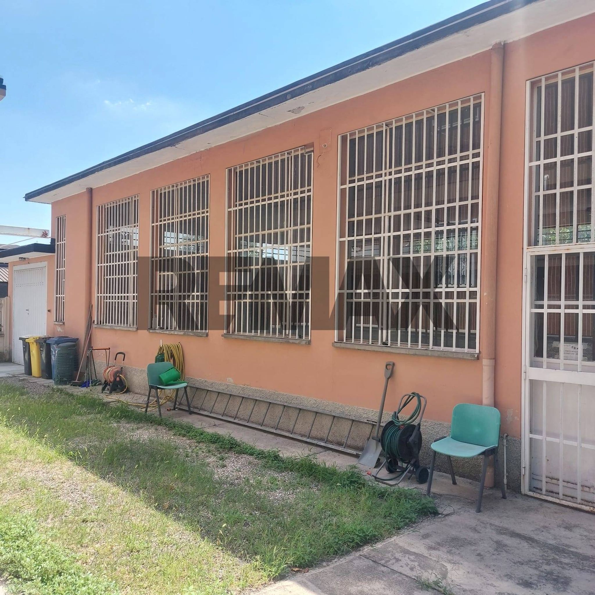 Edificio all'aperto