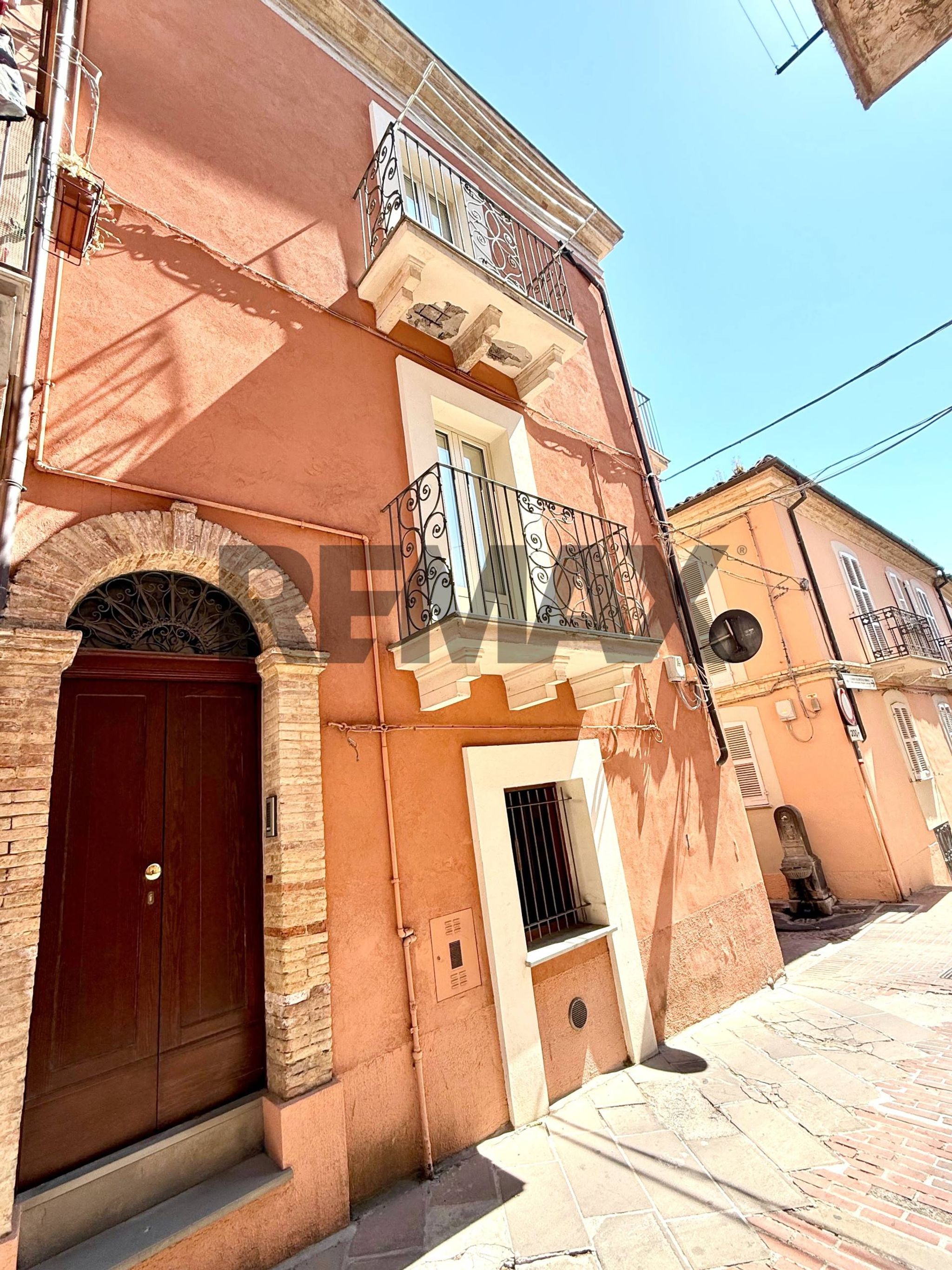 Edificio all'aperto