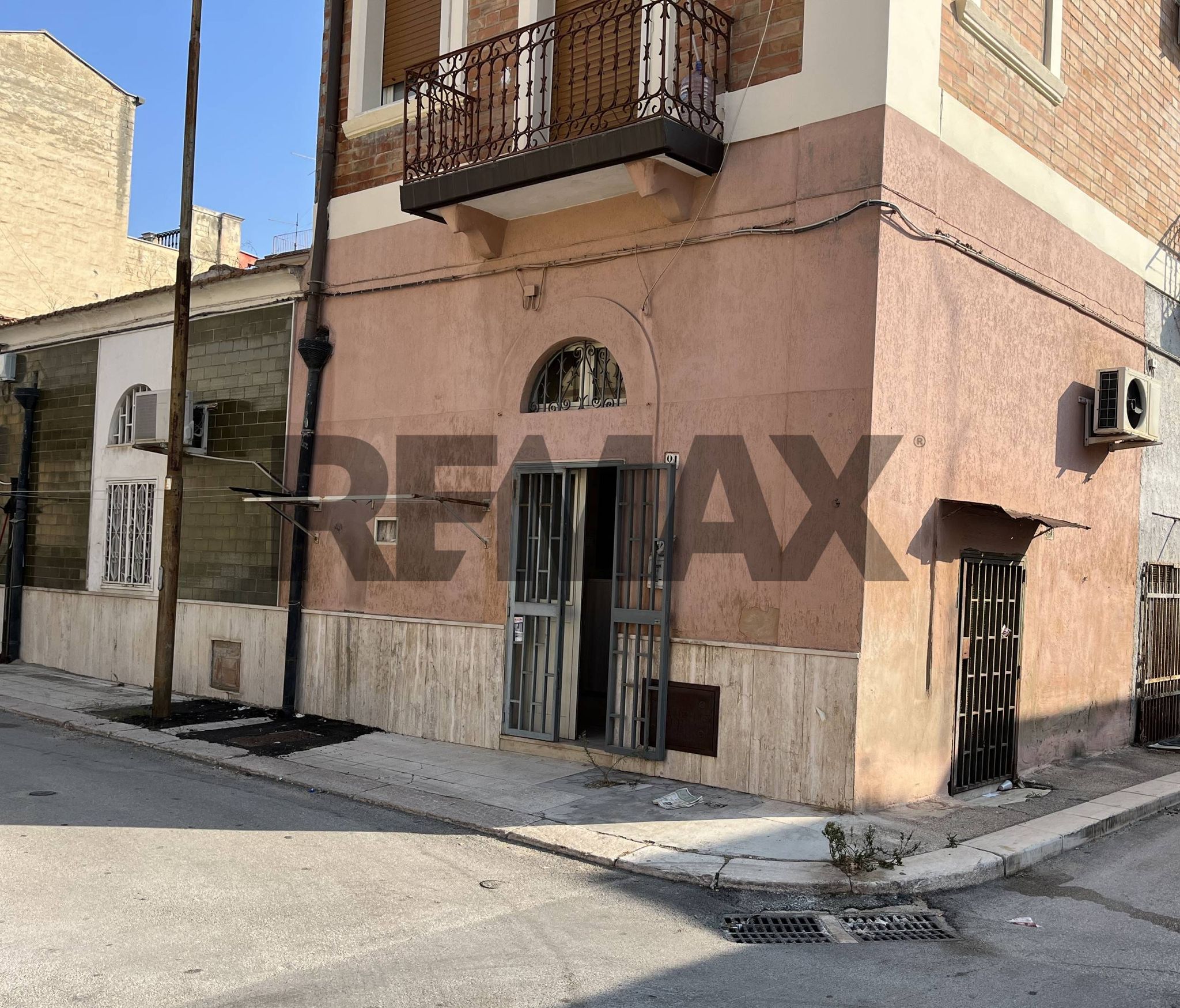 Edificio all'aperto