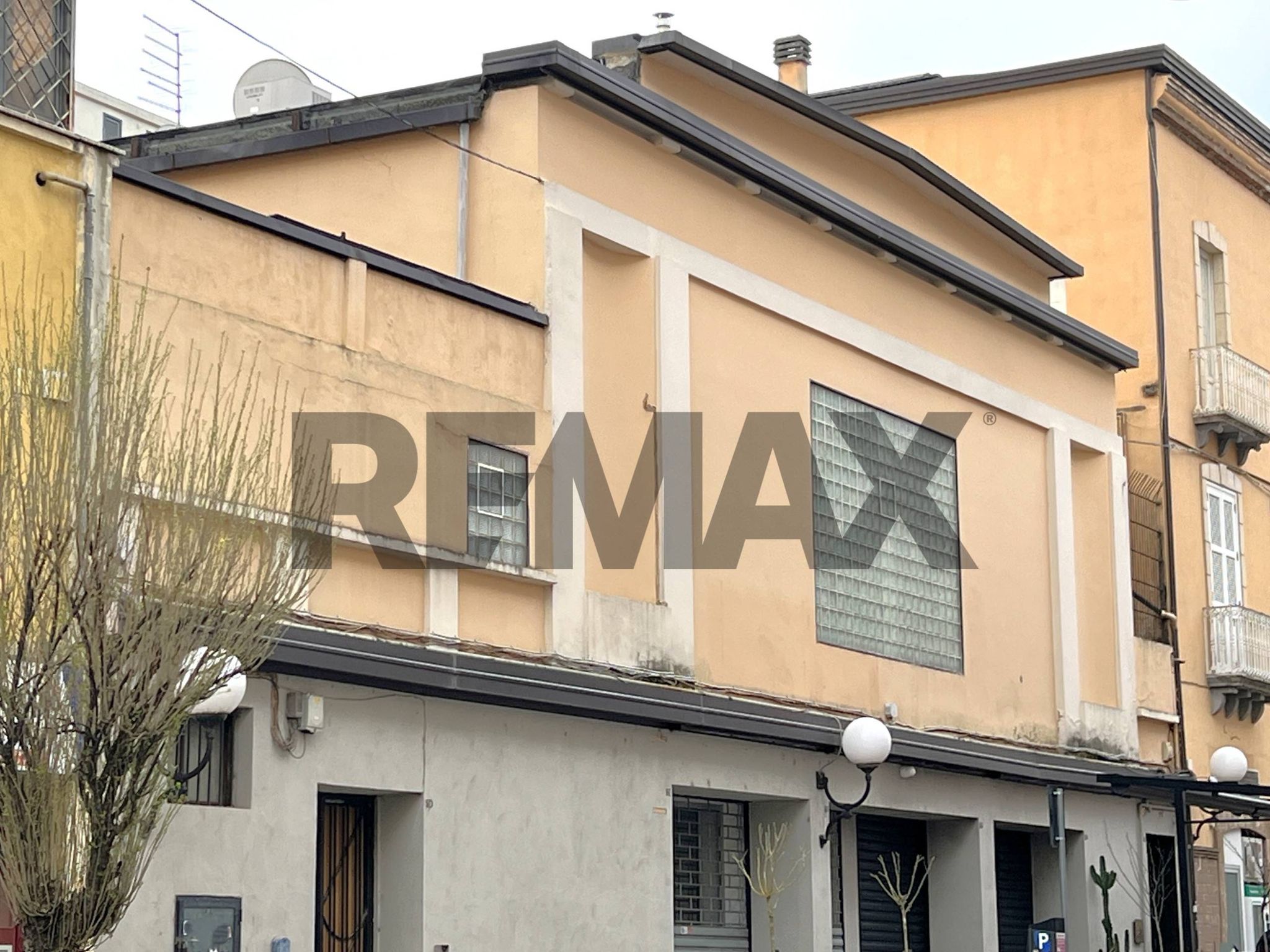 Edificio all'aperto