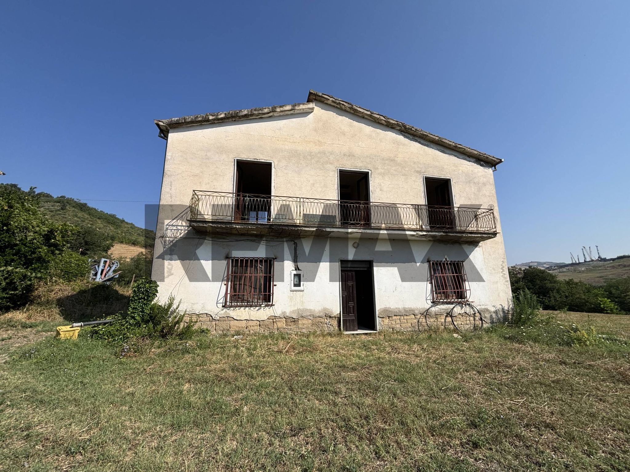 Immobile a Apice