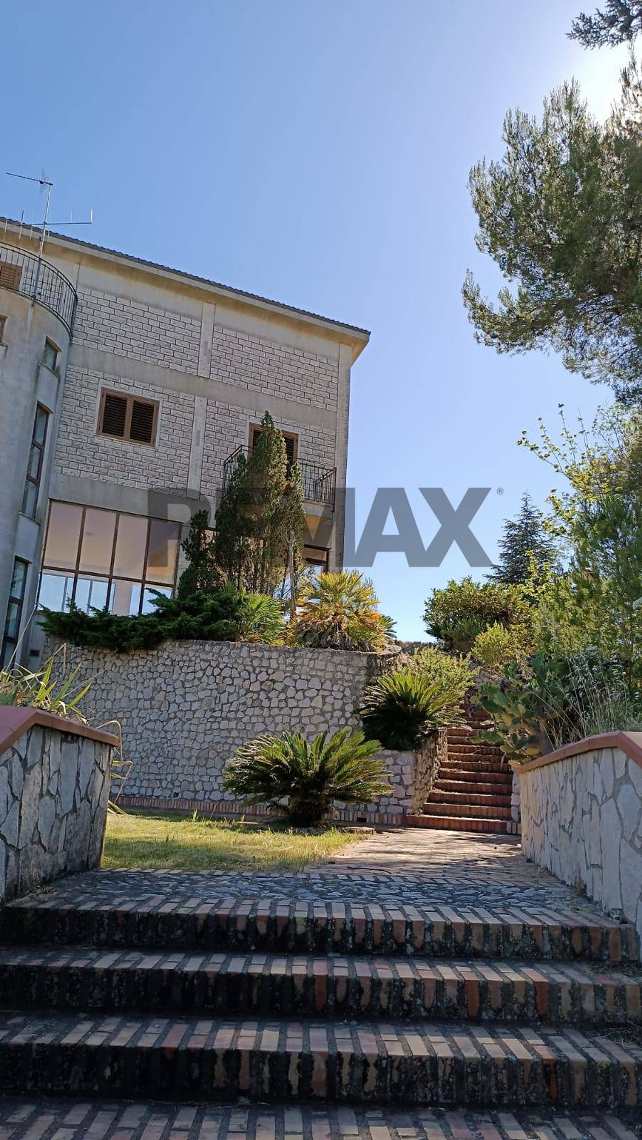 Edificio all'aperto