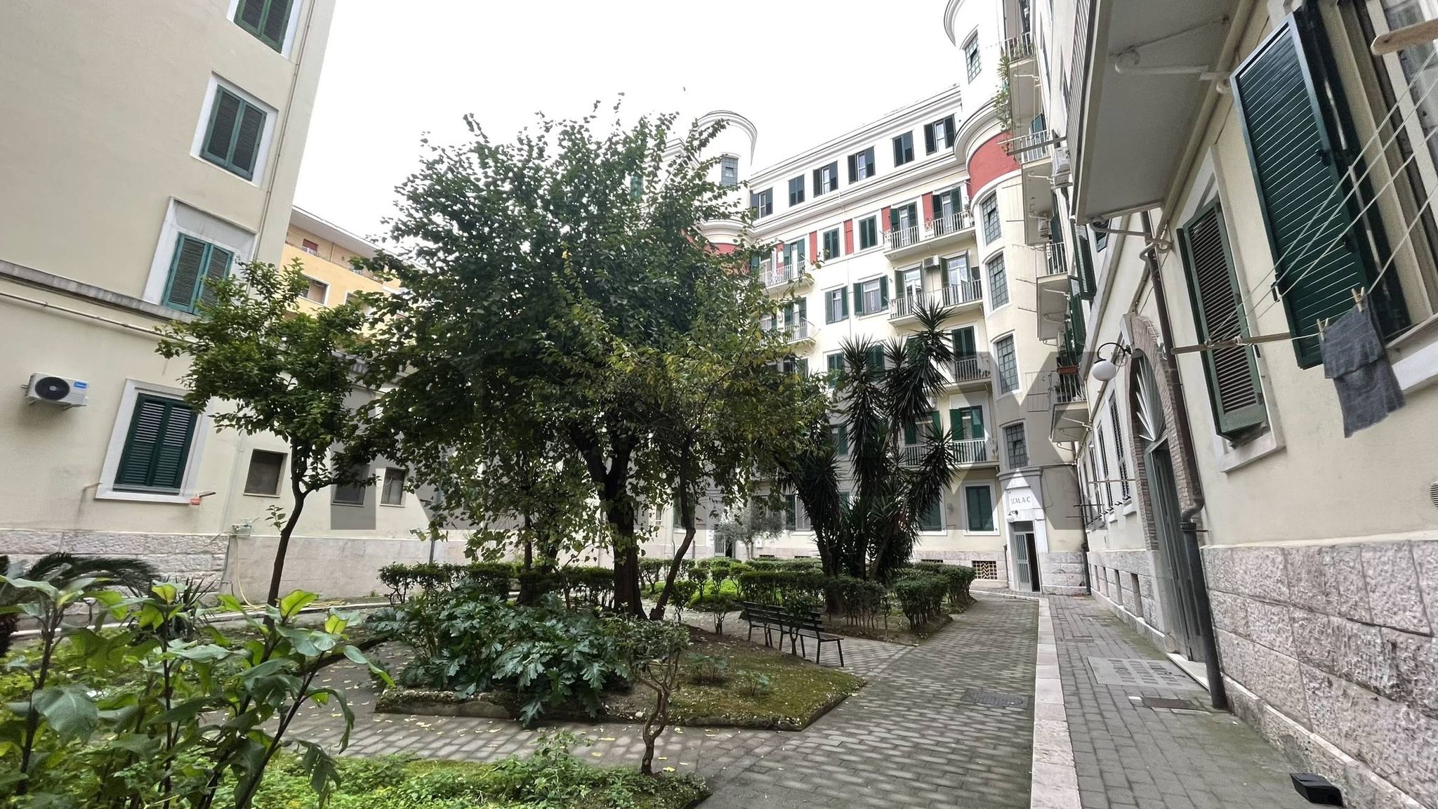 Edificio all'aperto