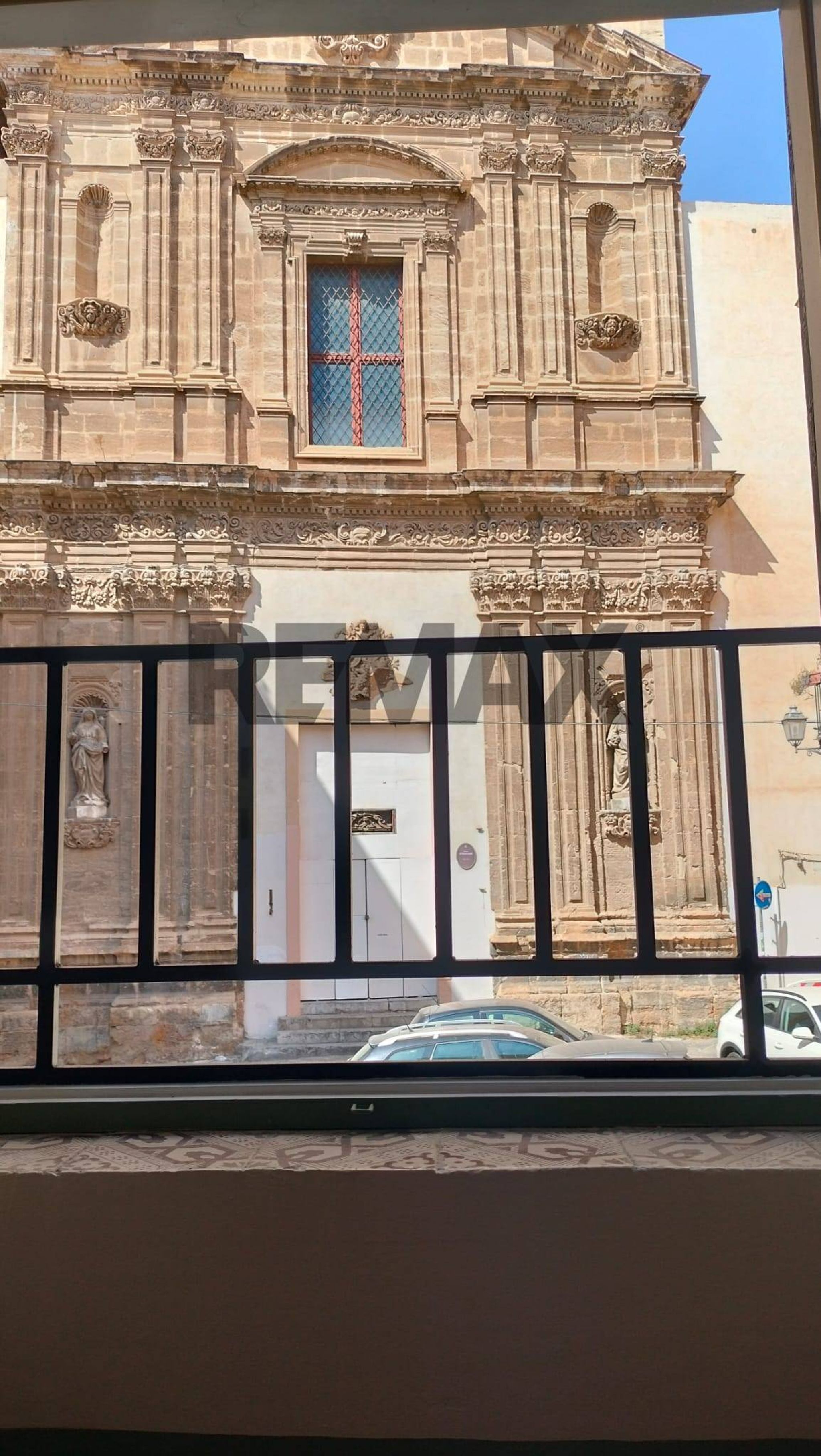 Edificio all'aperto