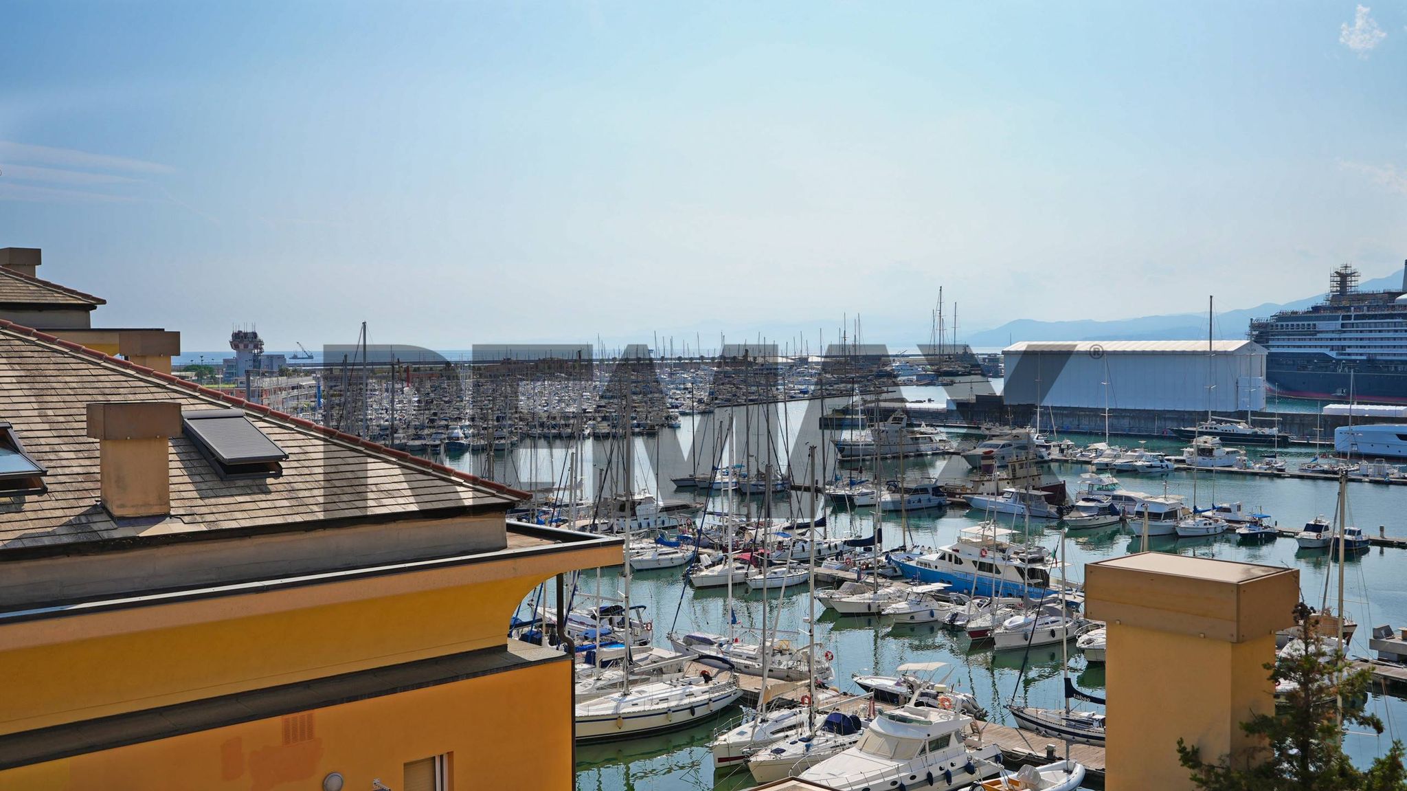 Immobile a Genova