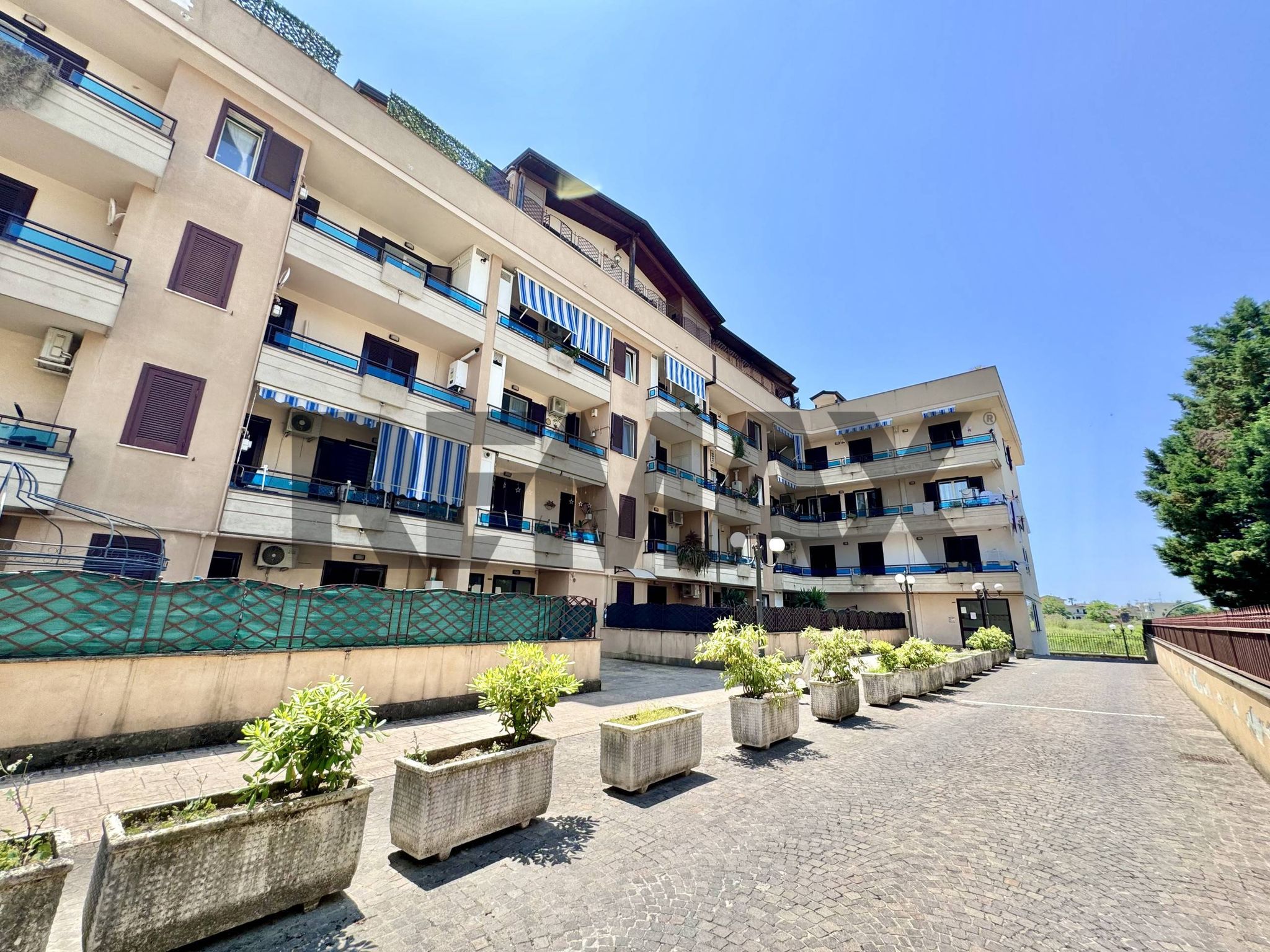 Edificio all'aperto