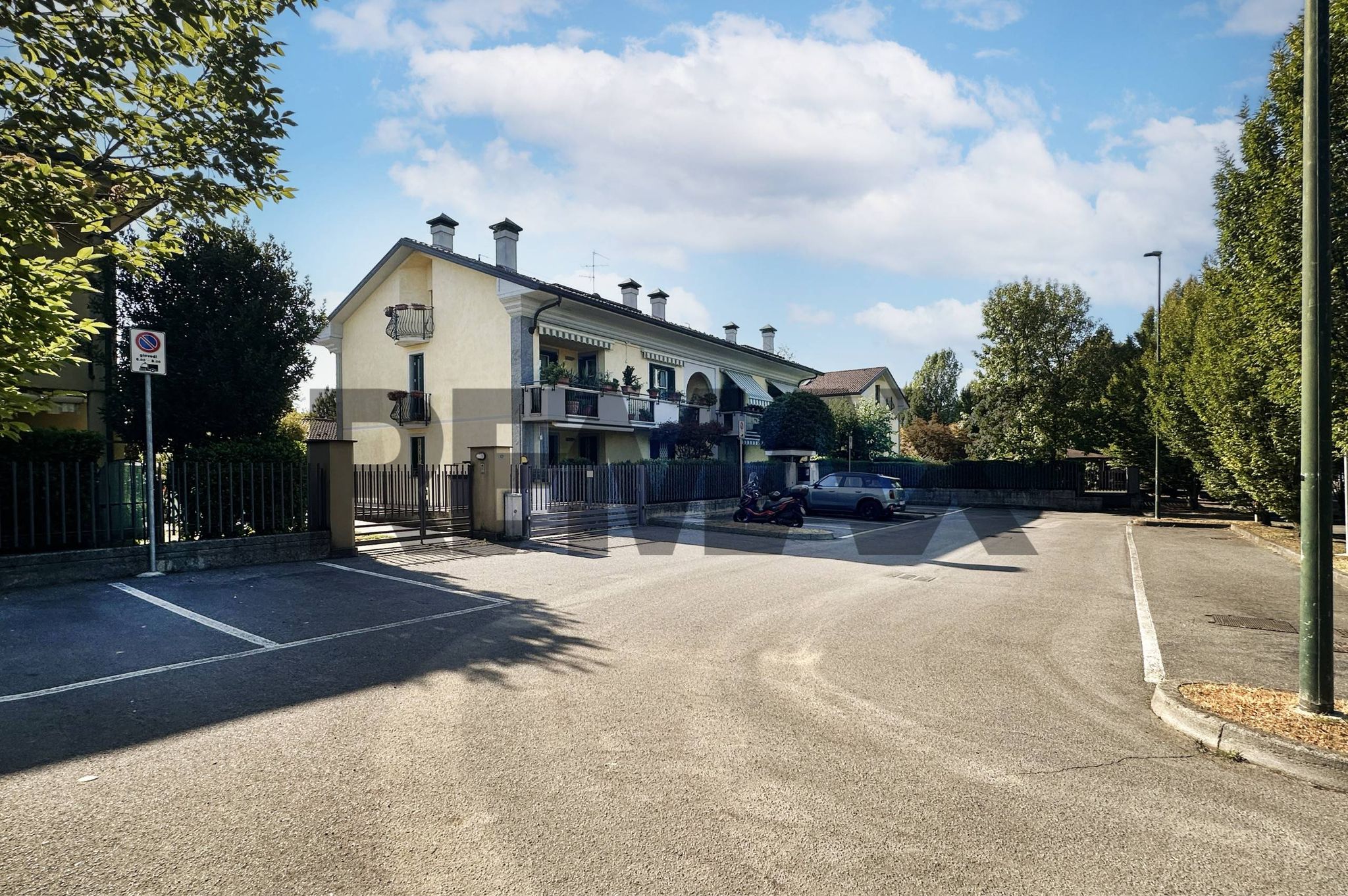 Edificio all'aperto