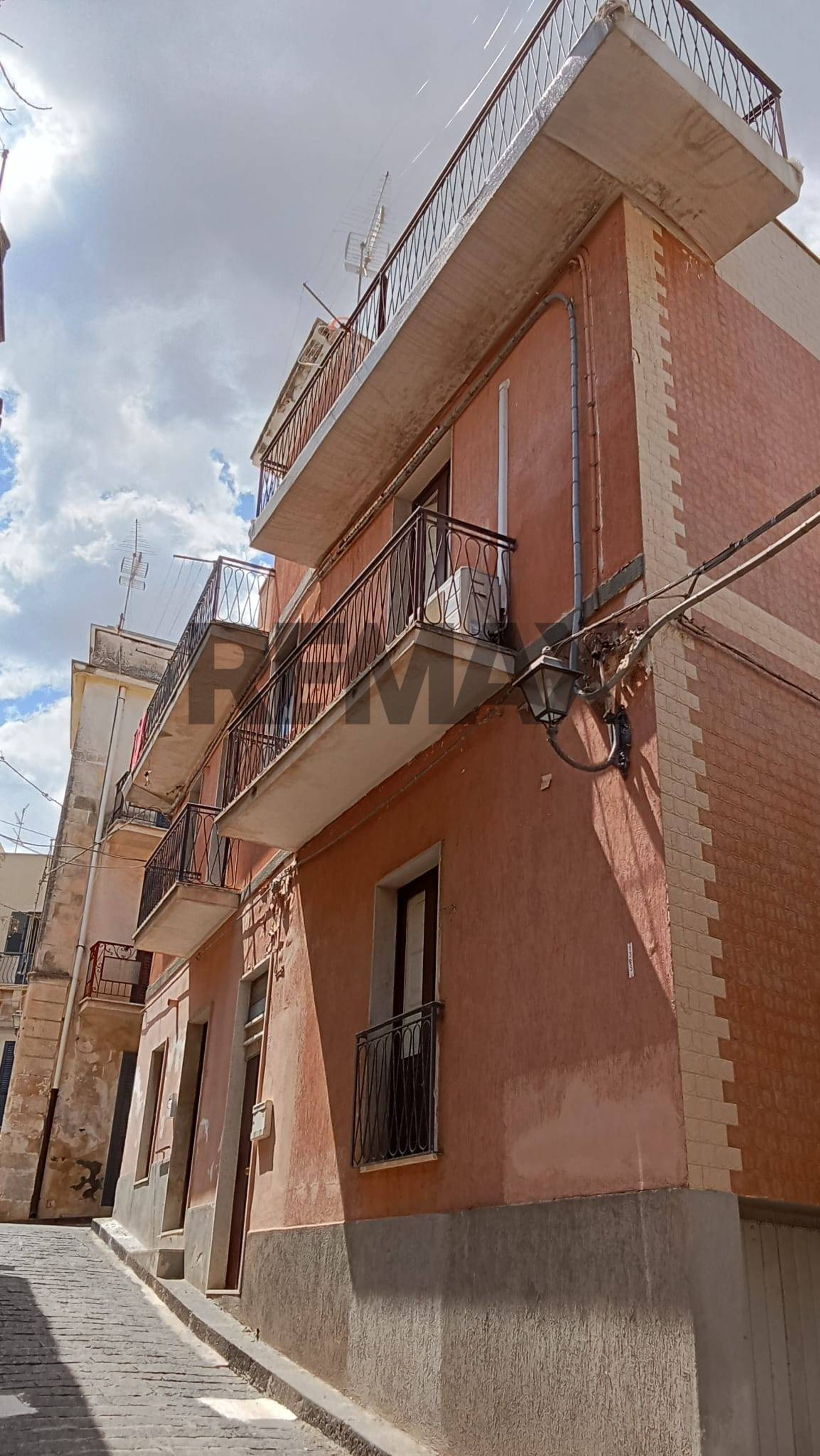 Edificio all'aperto