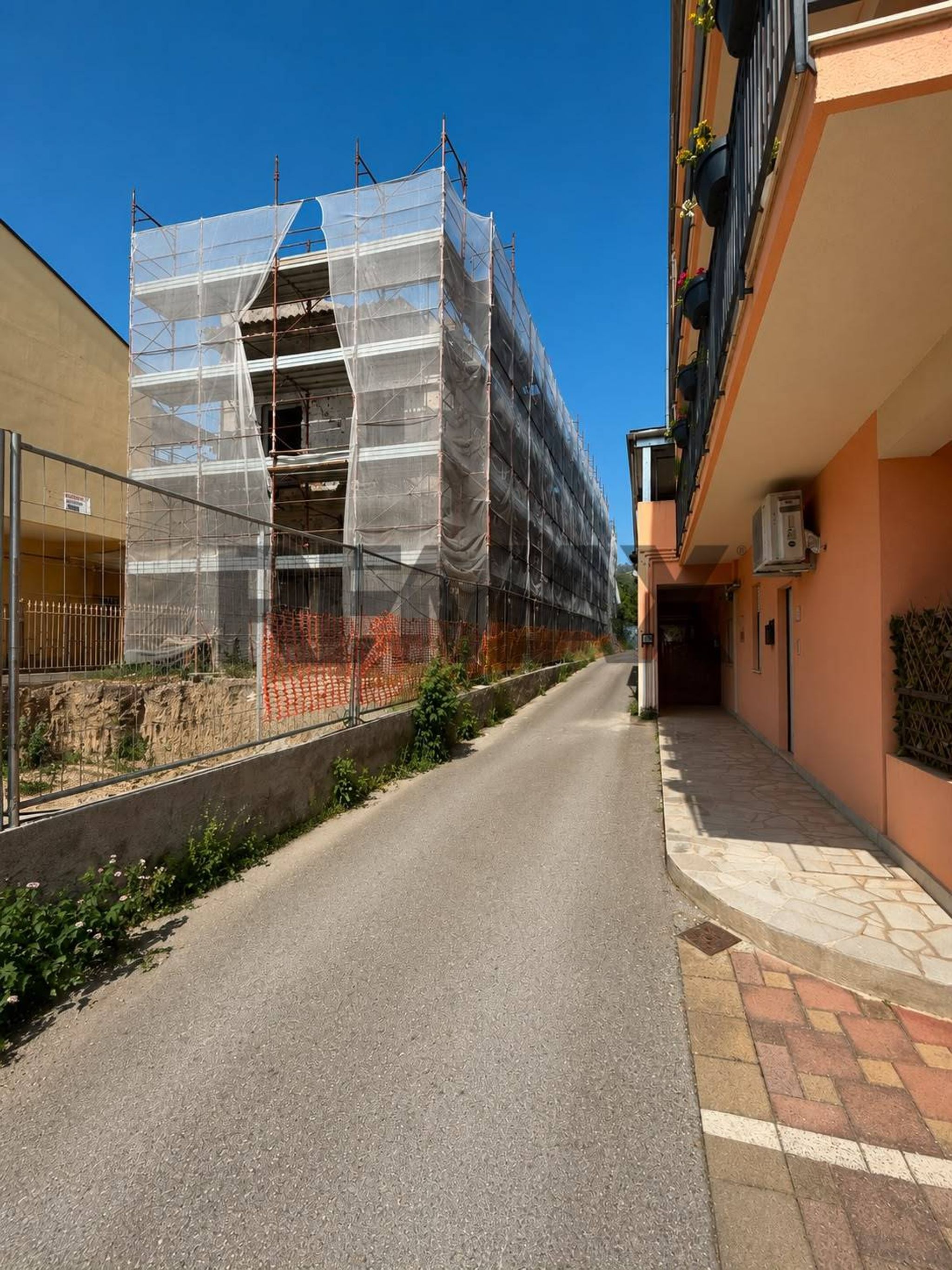 Edificio all'aperto