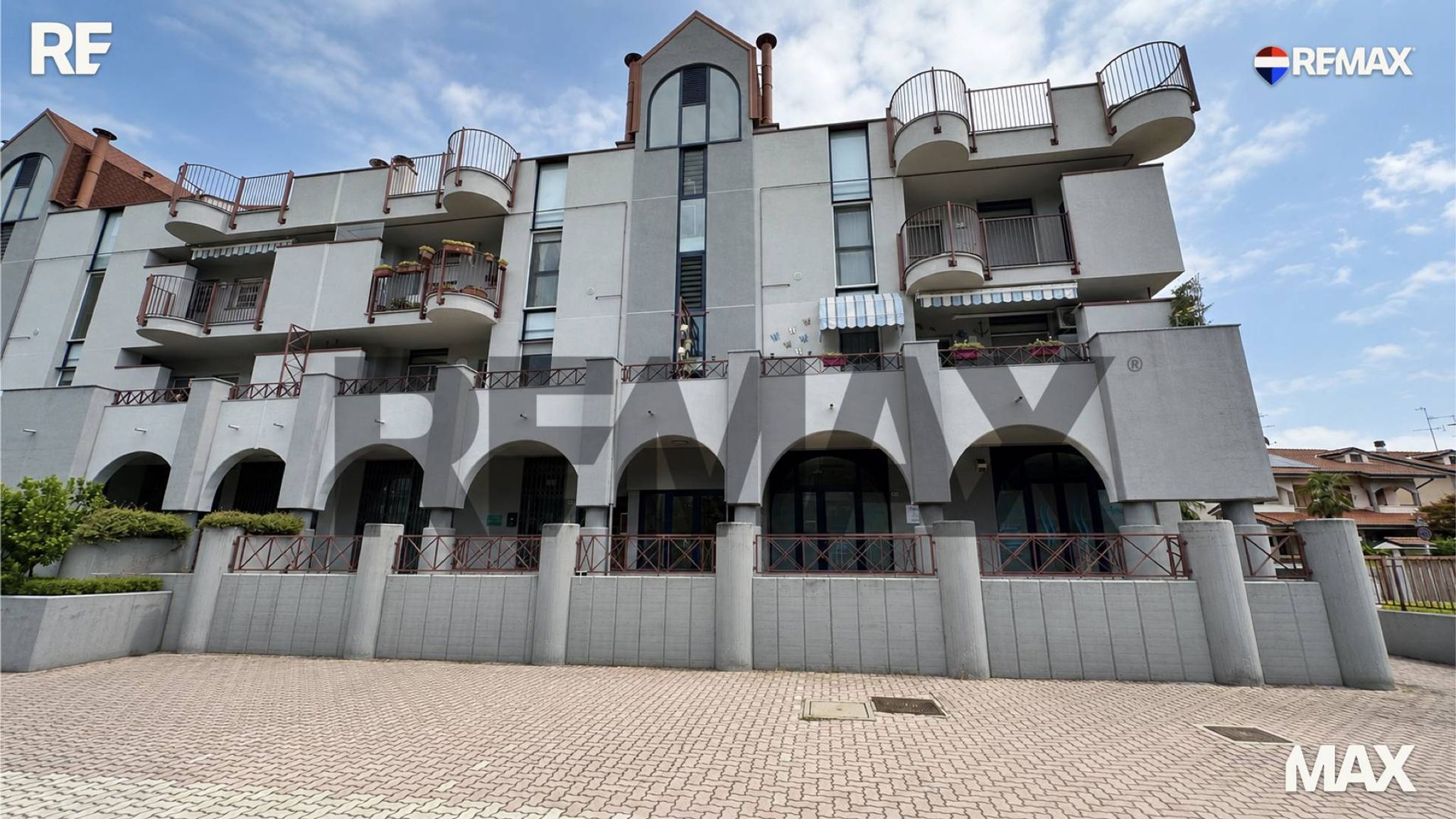 Edificio all'aperto