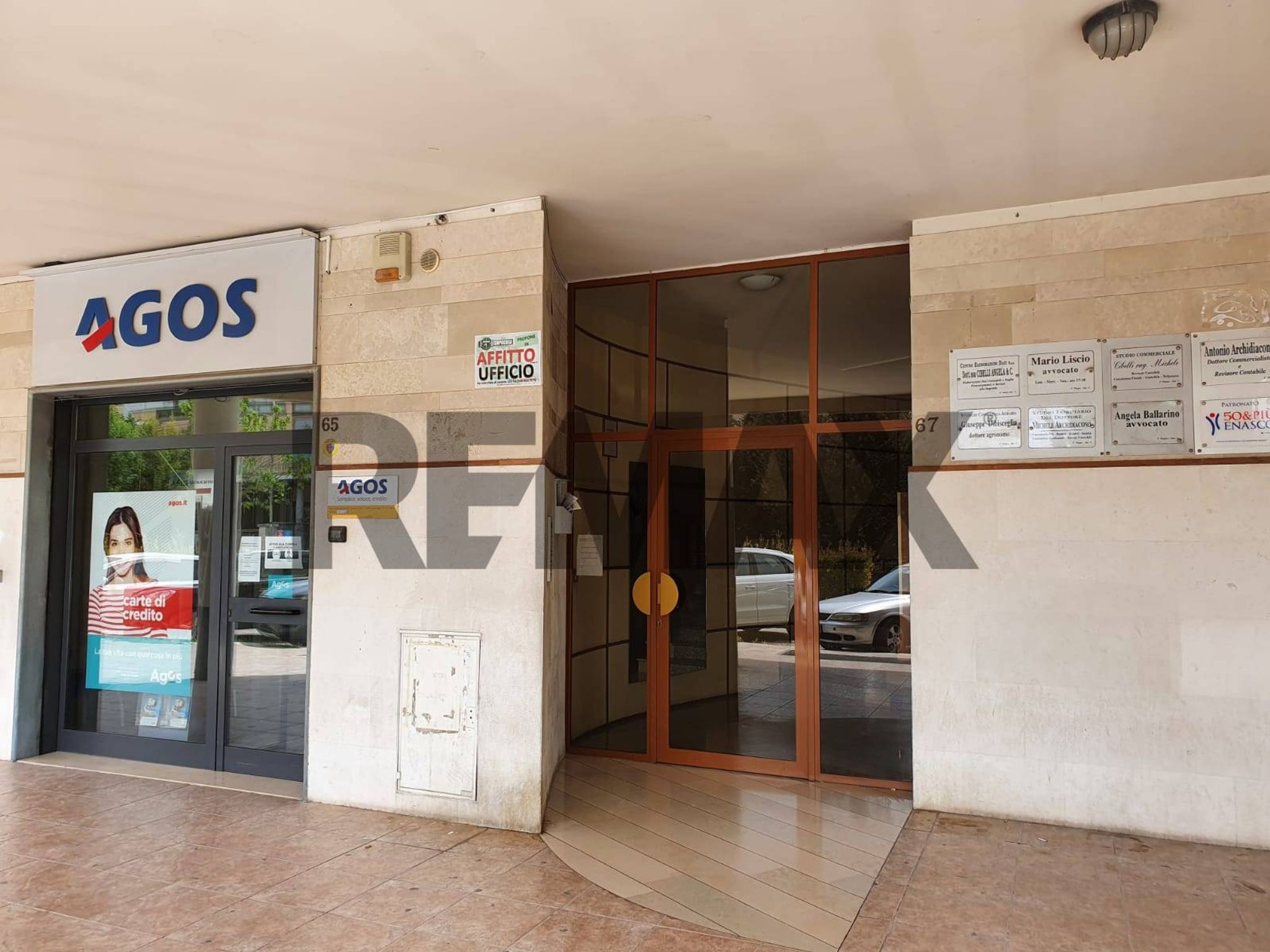 Edificio all'aperto