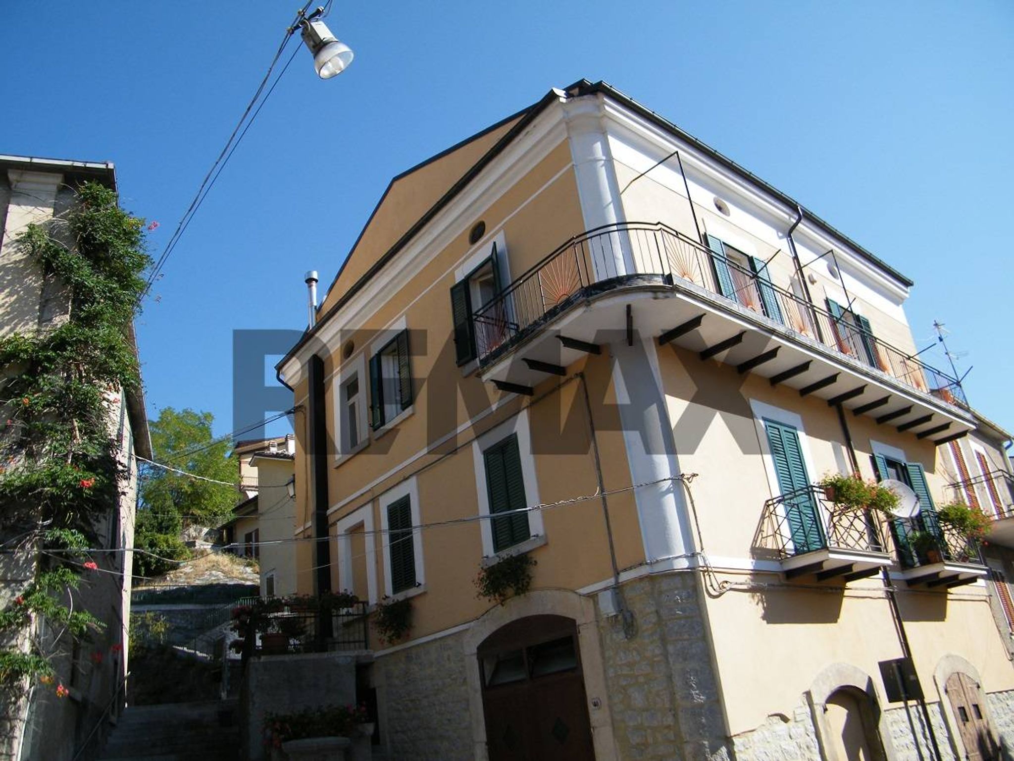 Edificio all'aperto