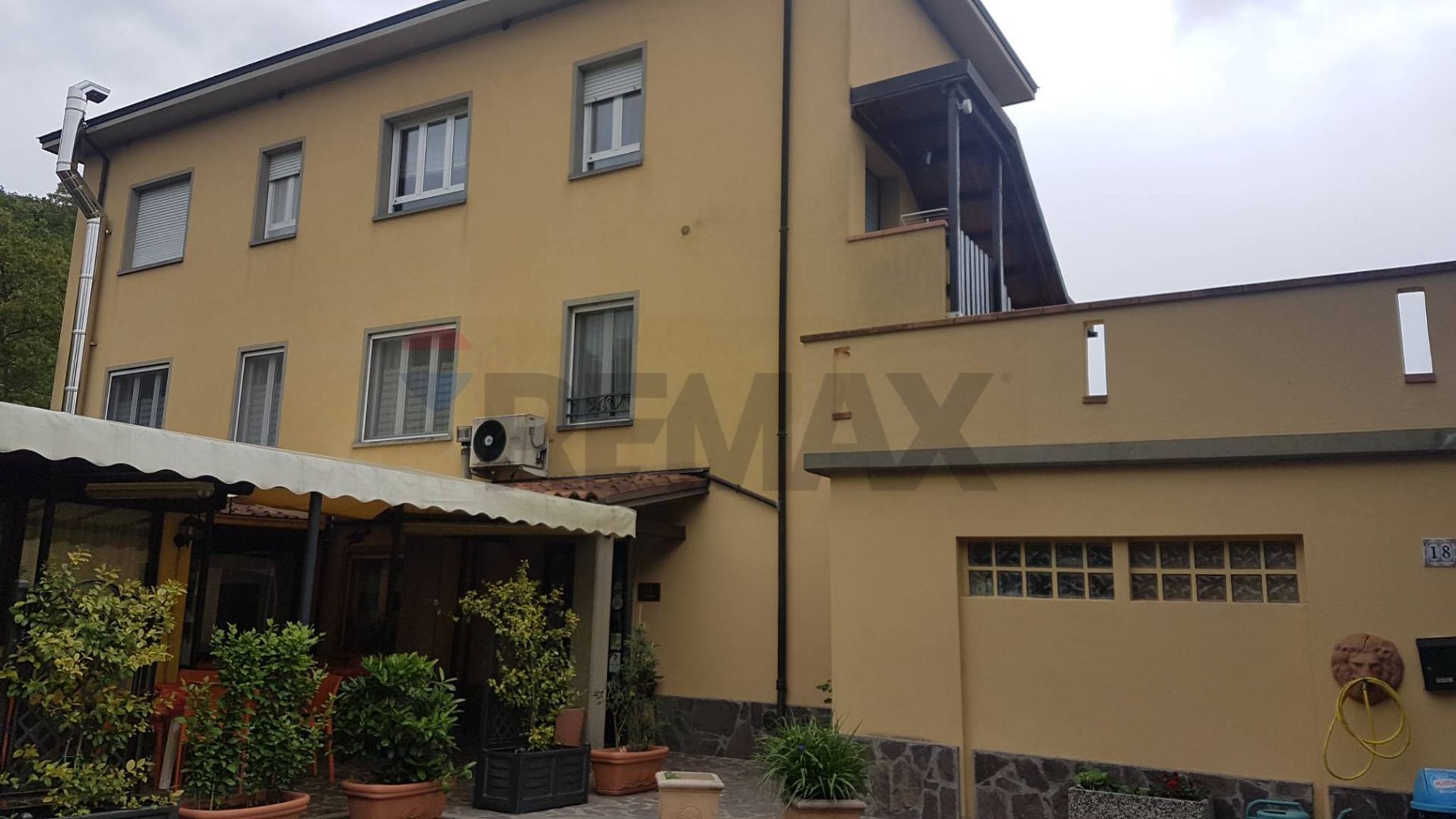 Edificio all'aperto