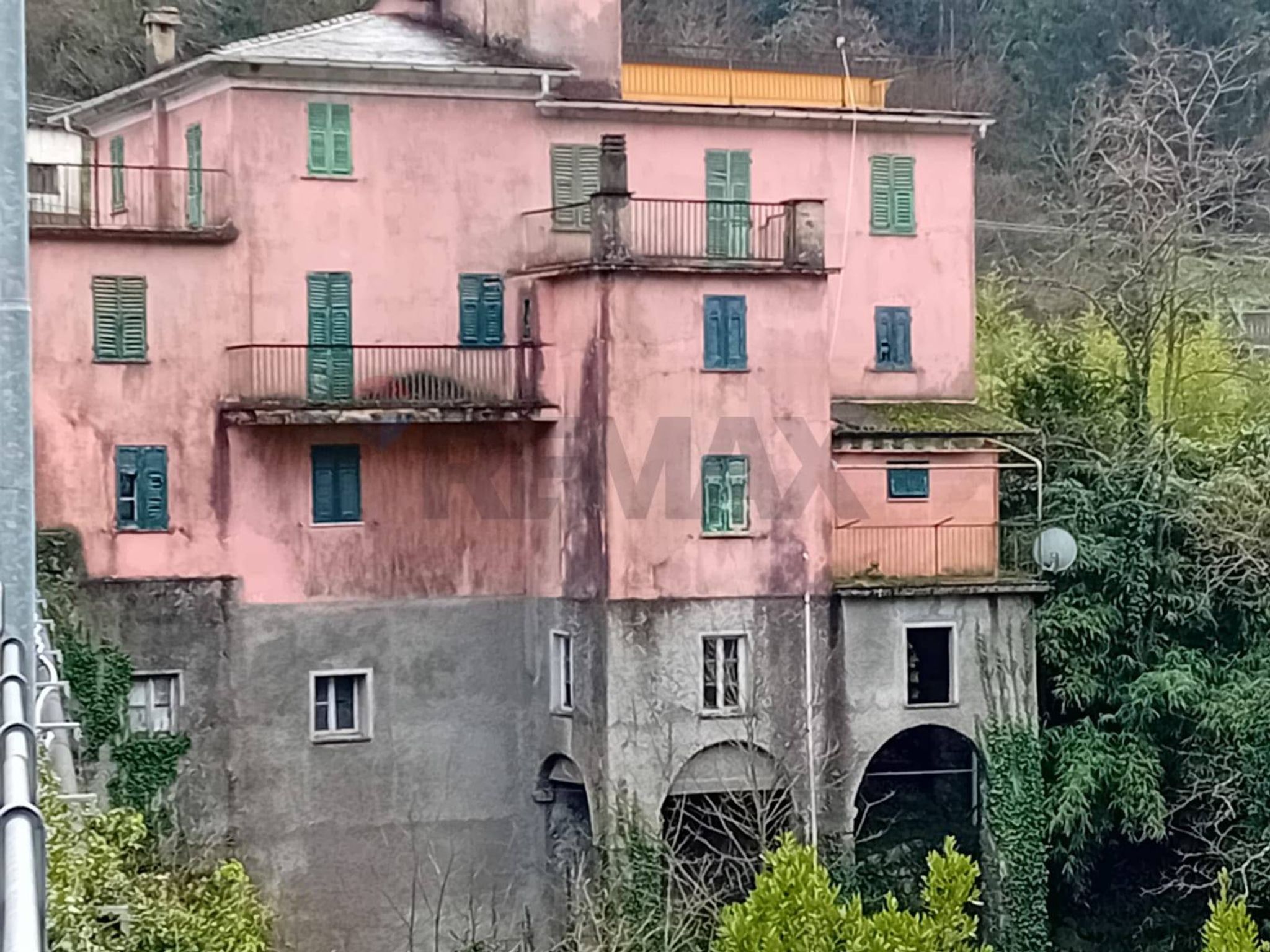 Edificio all'aperto