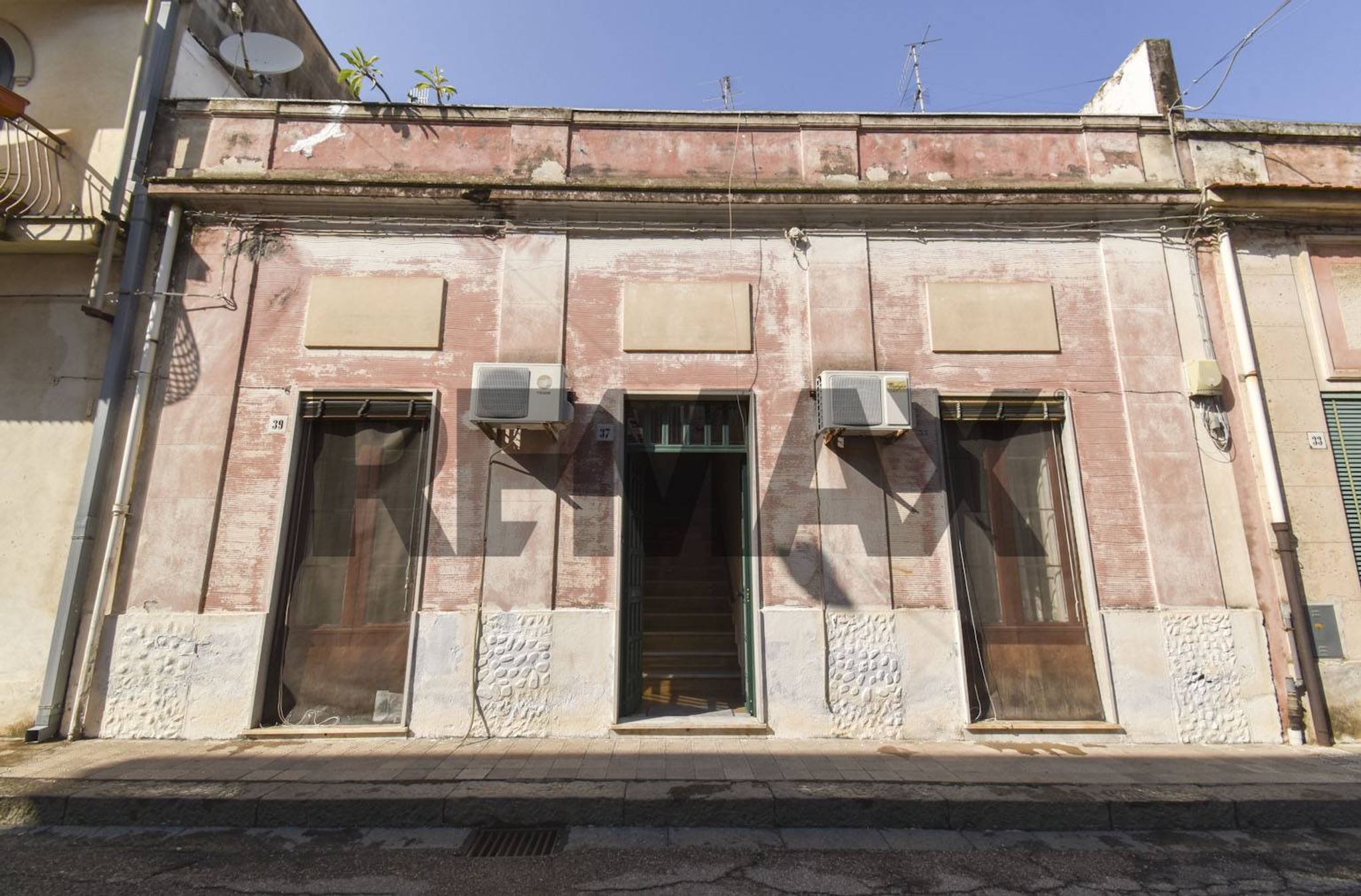 Edificio all'aperto