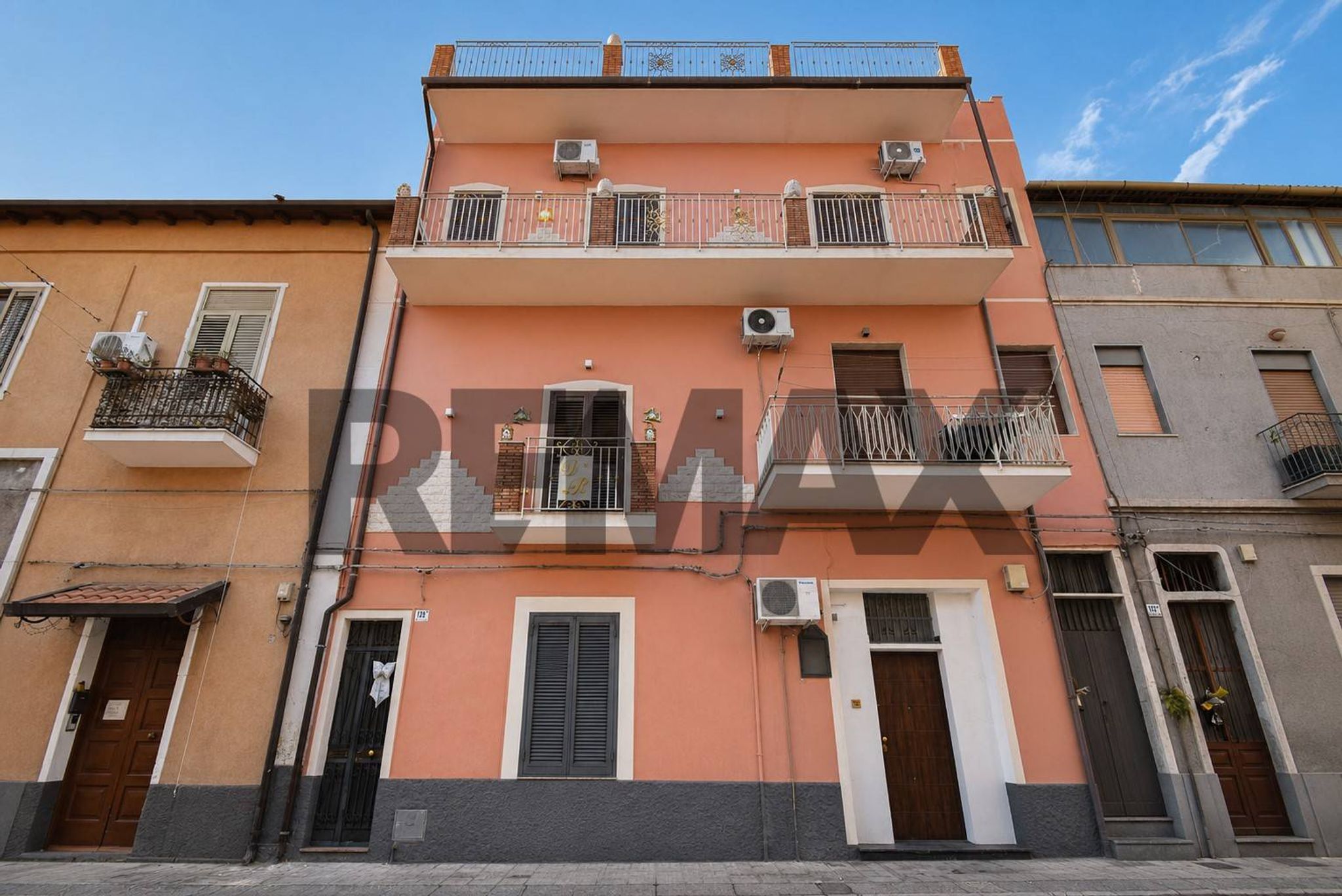 Edificio all'aperto