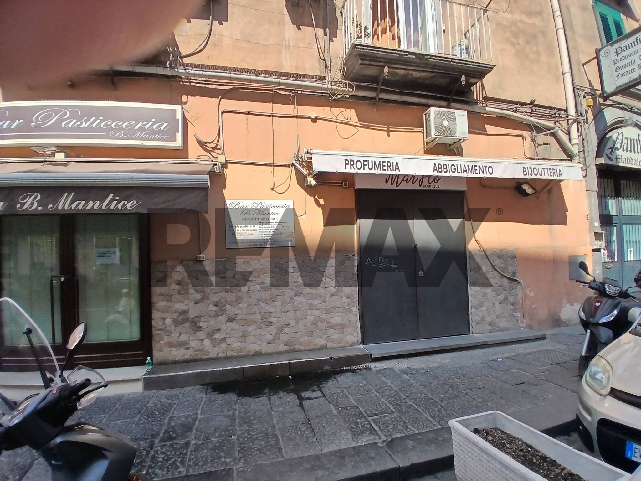 Edificio all'aperto
