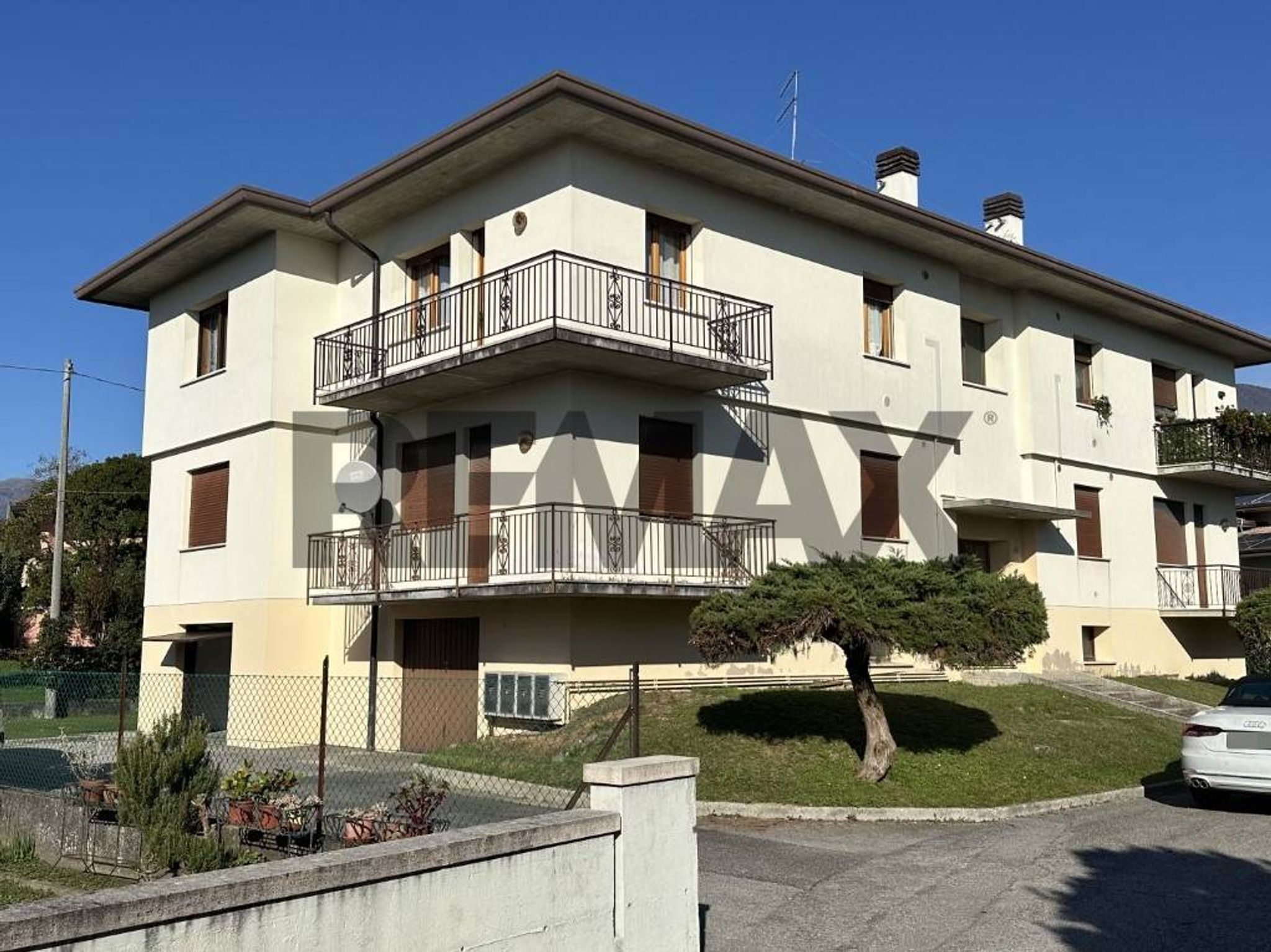 Edificio all'aperto