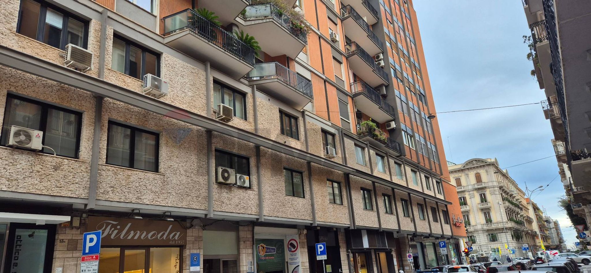 EDIFICIO ESTERNO