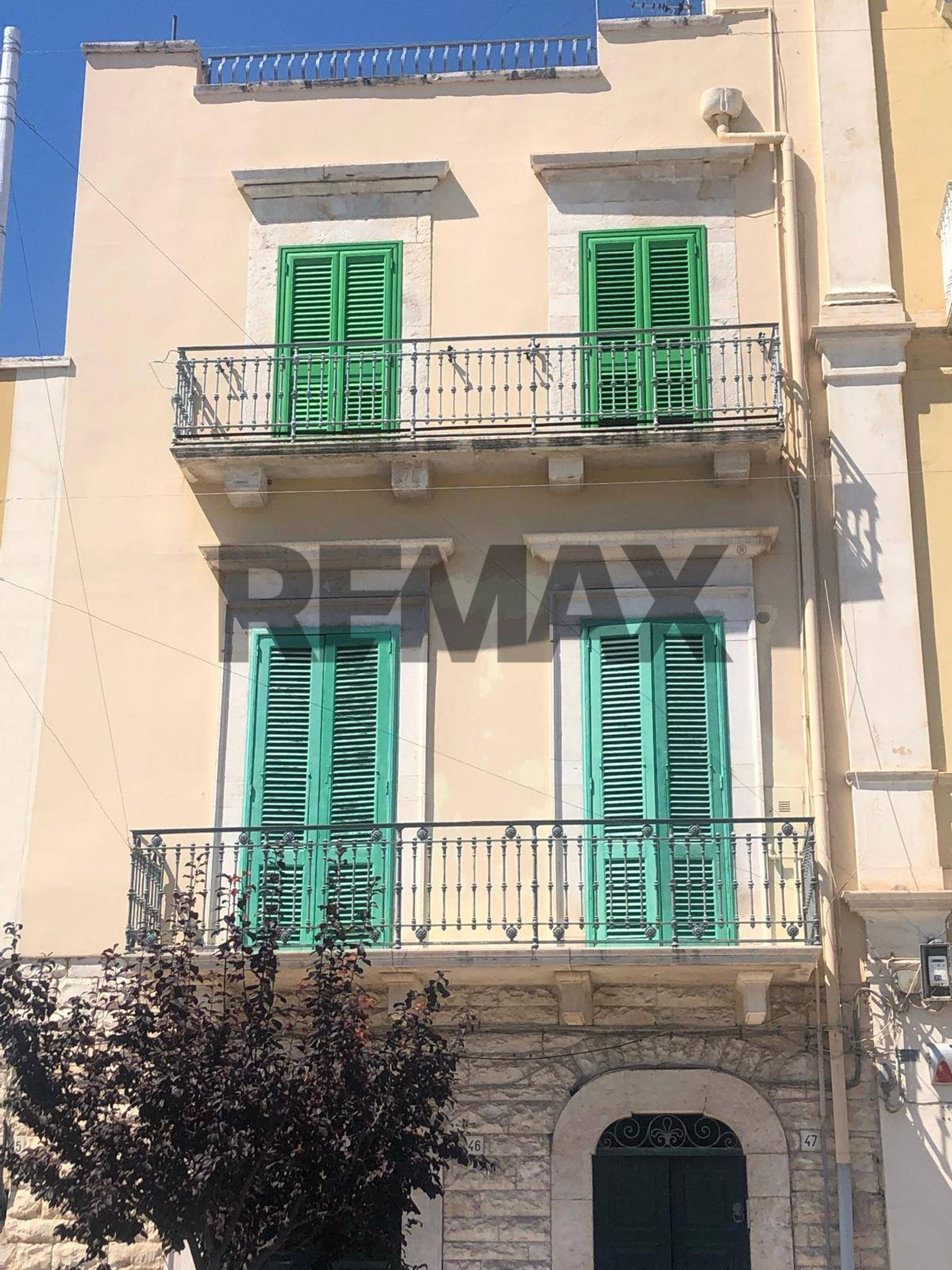 Edificio all'aperto