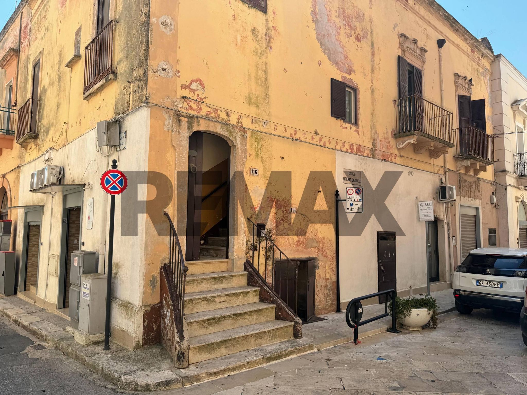 Edificio all'aperto