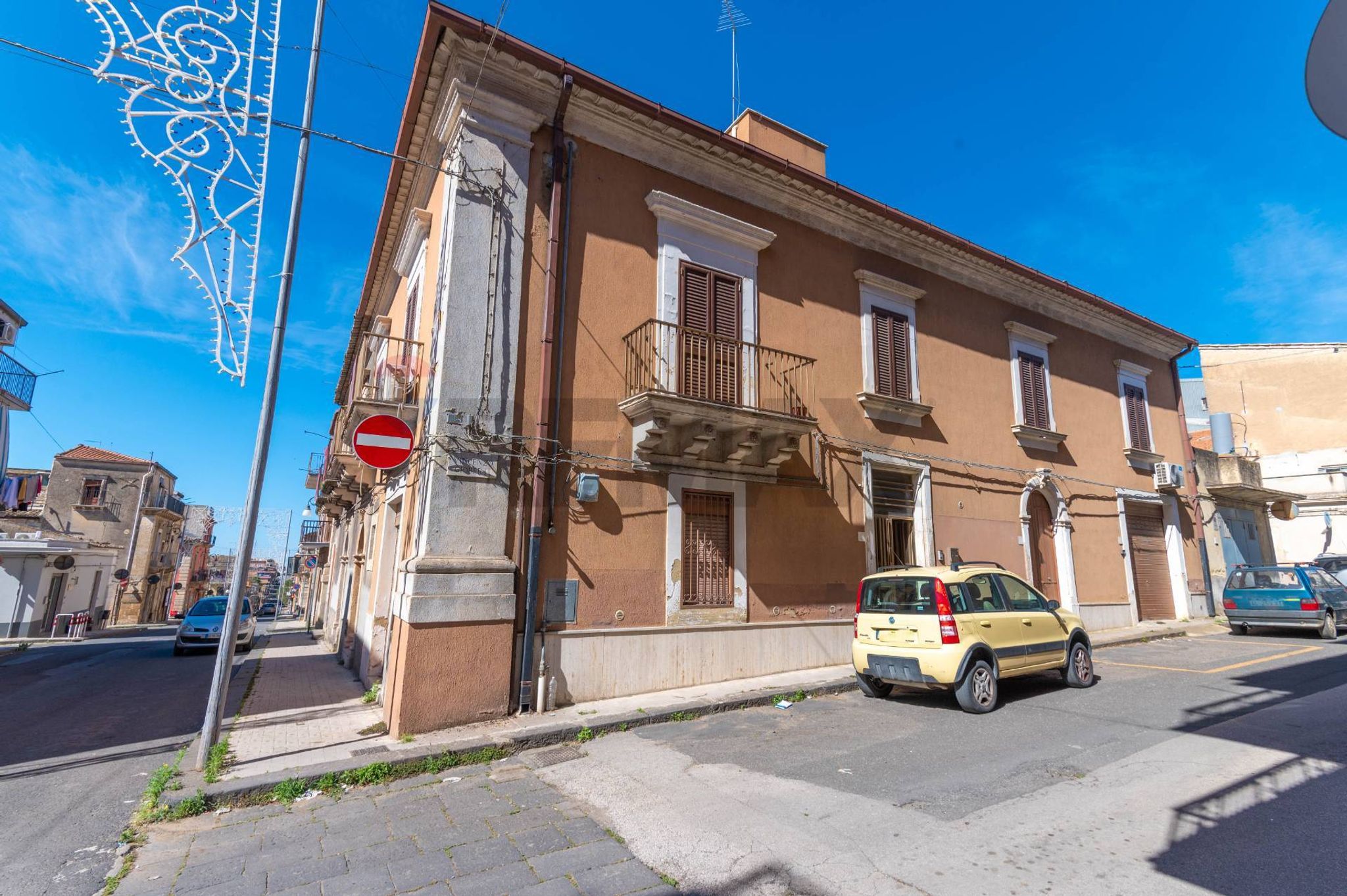 Edificio all'aperto