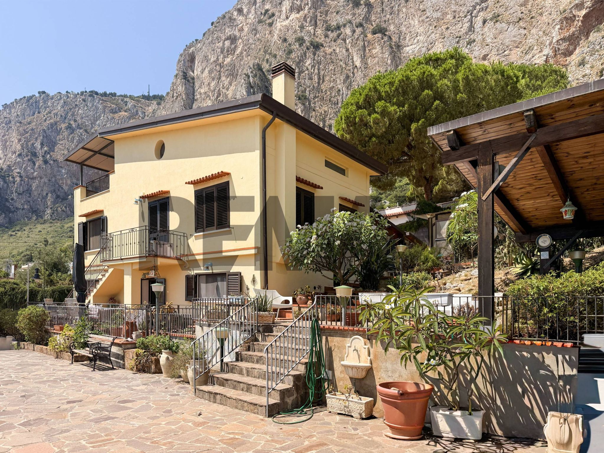 Casa all'aperto